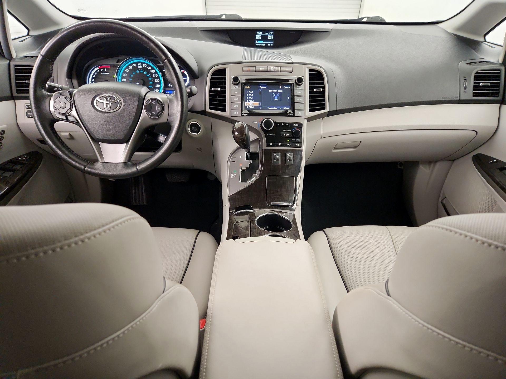Thumbnail: 2015 Toyota Venza - 9