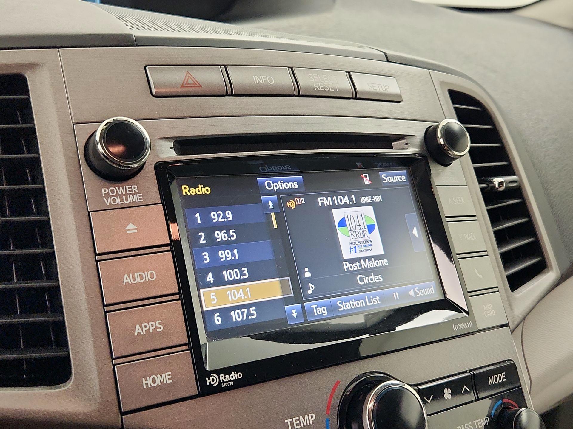 Thumbnail: 2015 Toyota Venza - 15
