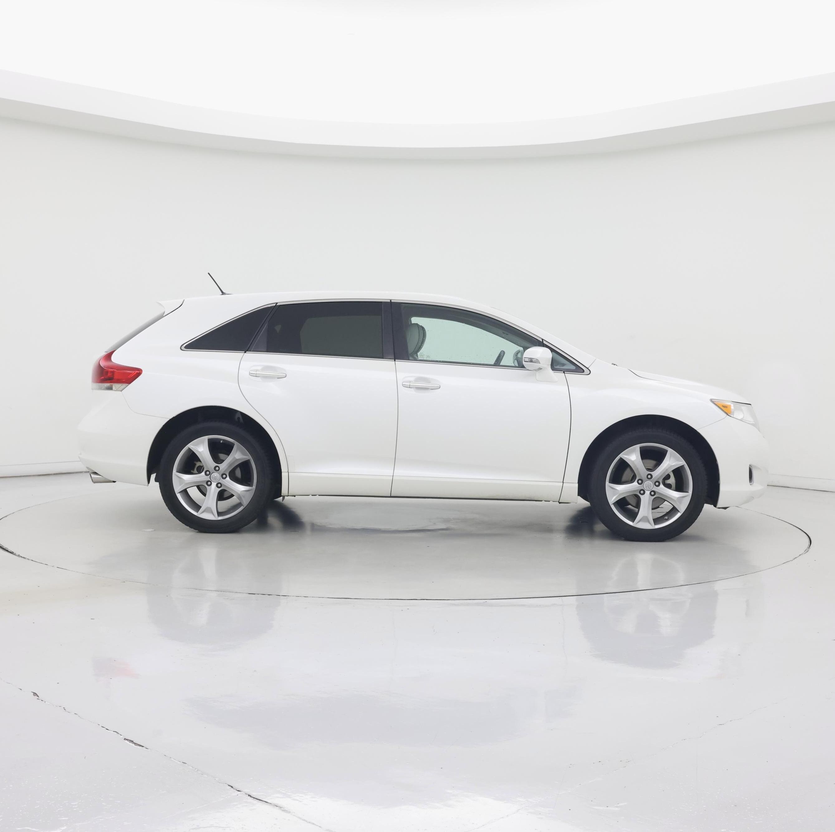 Thumbnail: 2015 Toyota Venza - 7