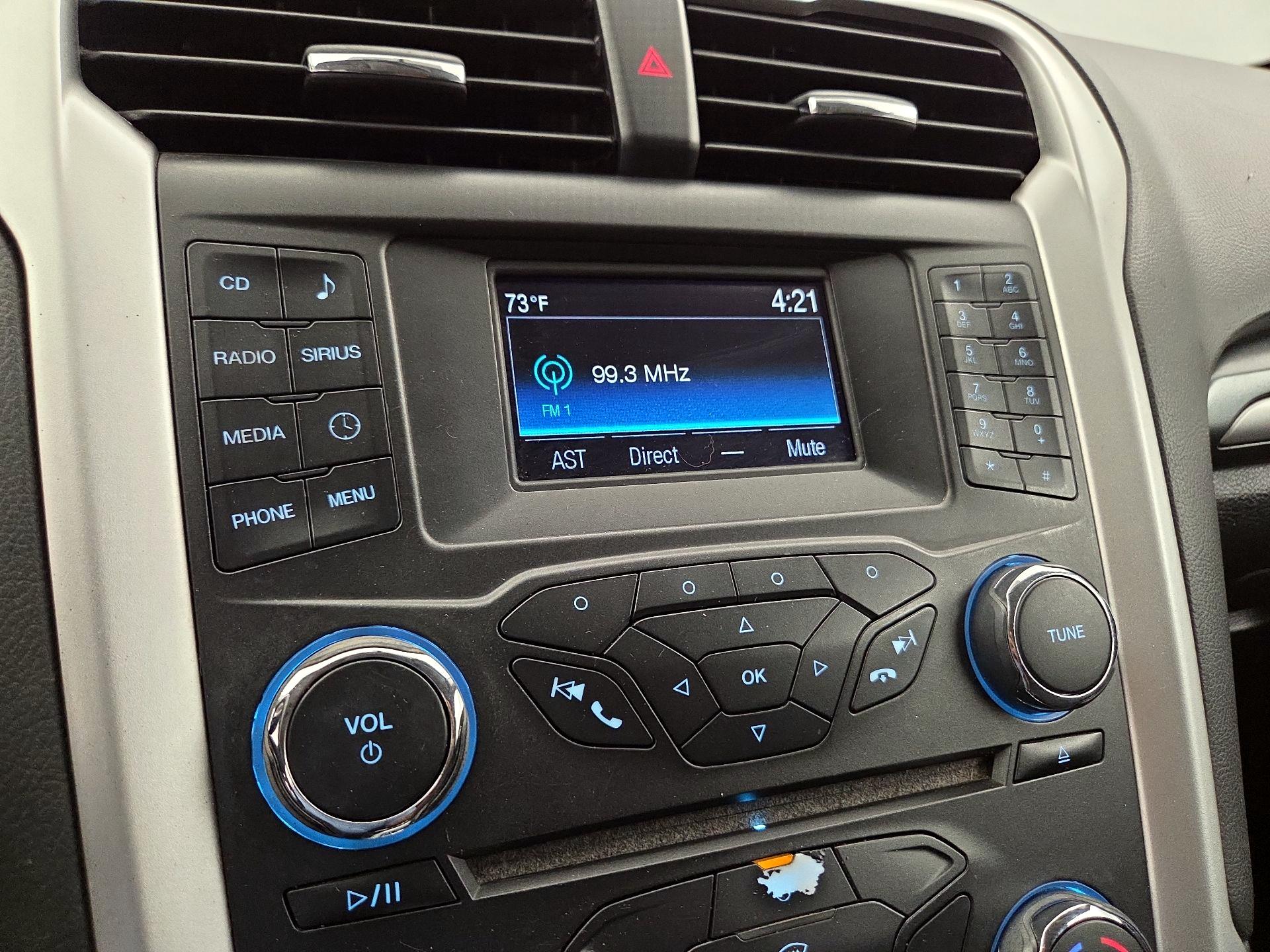 Thumbnail: 2016 Ford Fusion - 15