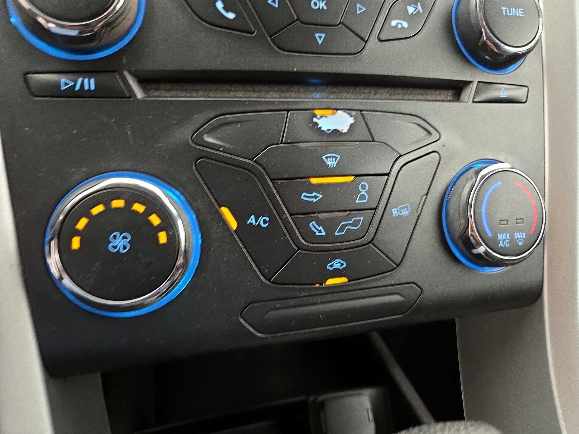 Thumbnail: 2016 Ford Fusion - 16