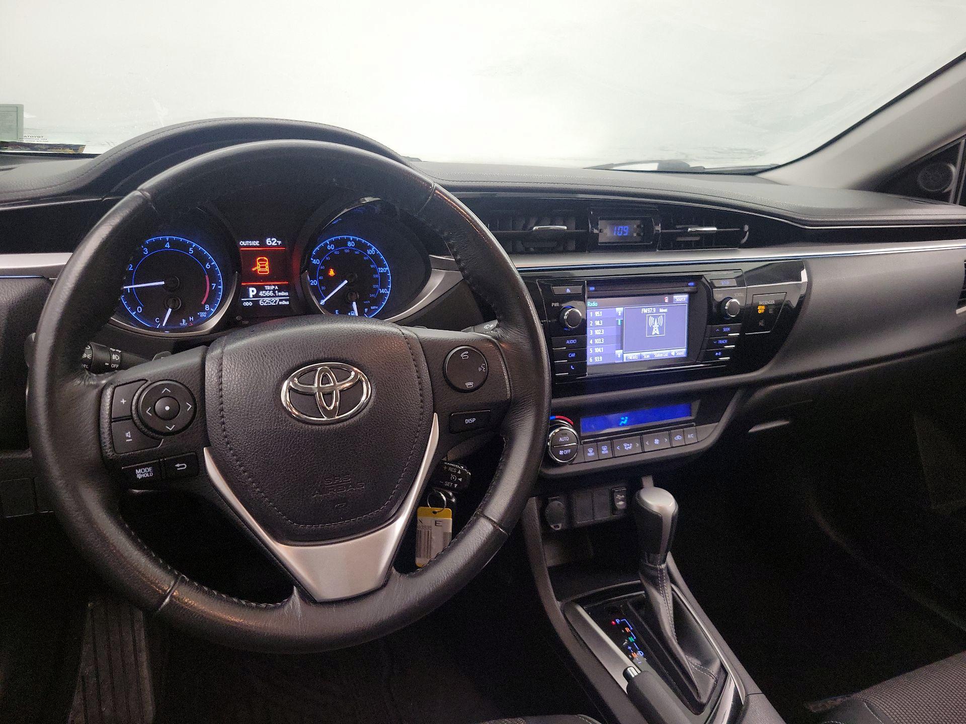 Thumbnail: 2016 Toyota Corolla - 9
