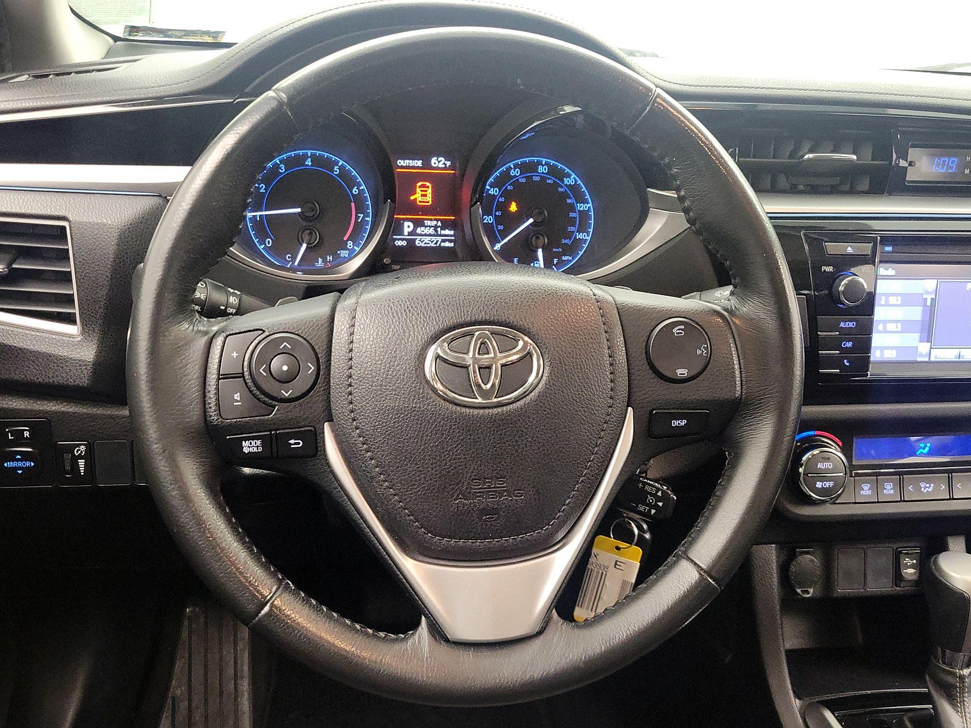 Thumbnail: 2016 Toyota Corolla - 10