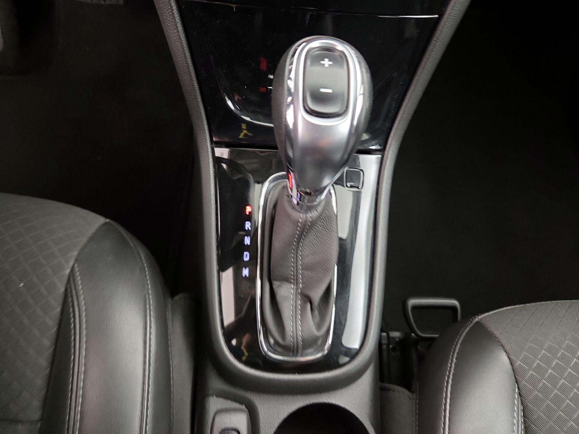 Thumbnail: 2018 Buick Encore - 17