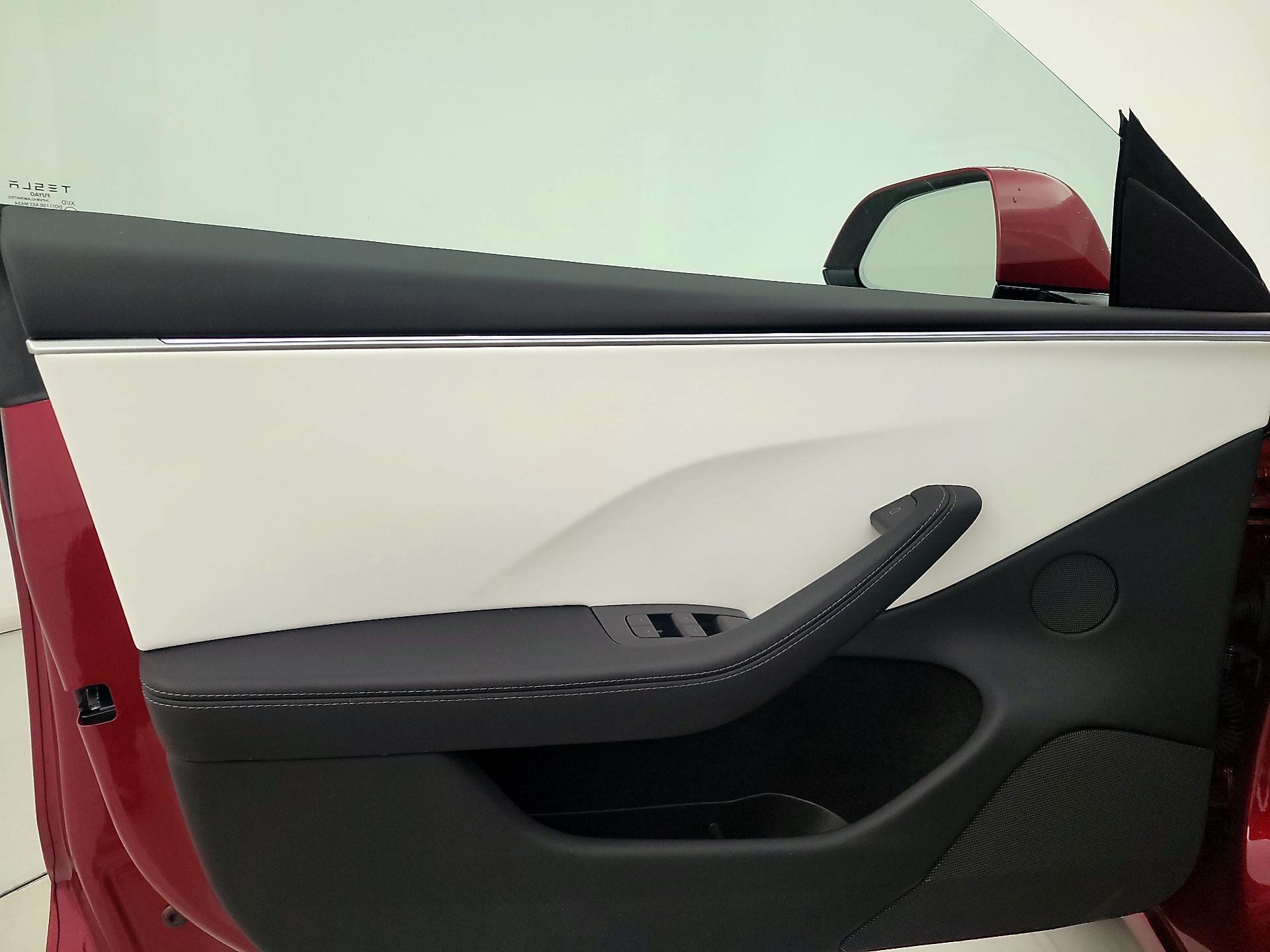 Thumbnail: 2025 Tesla Model 3 - 12
