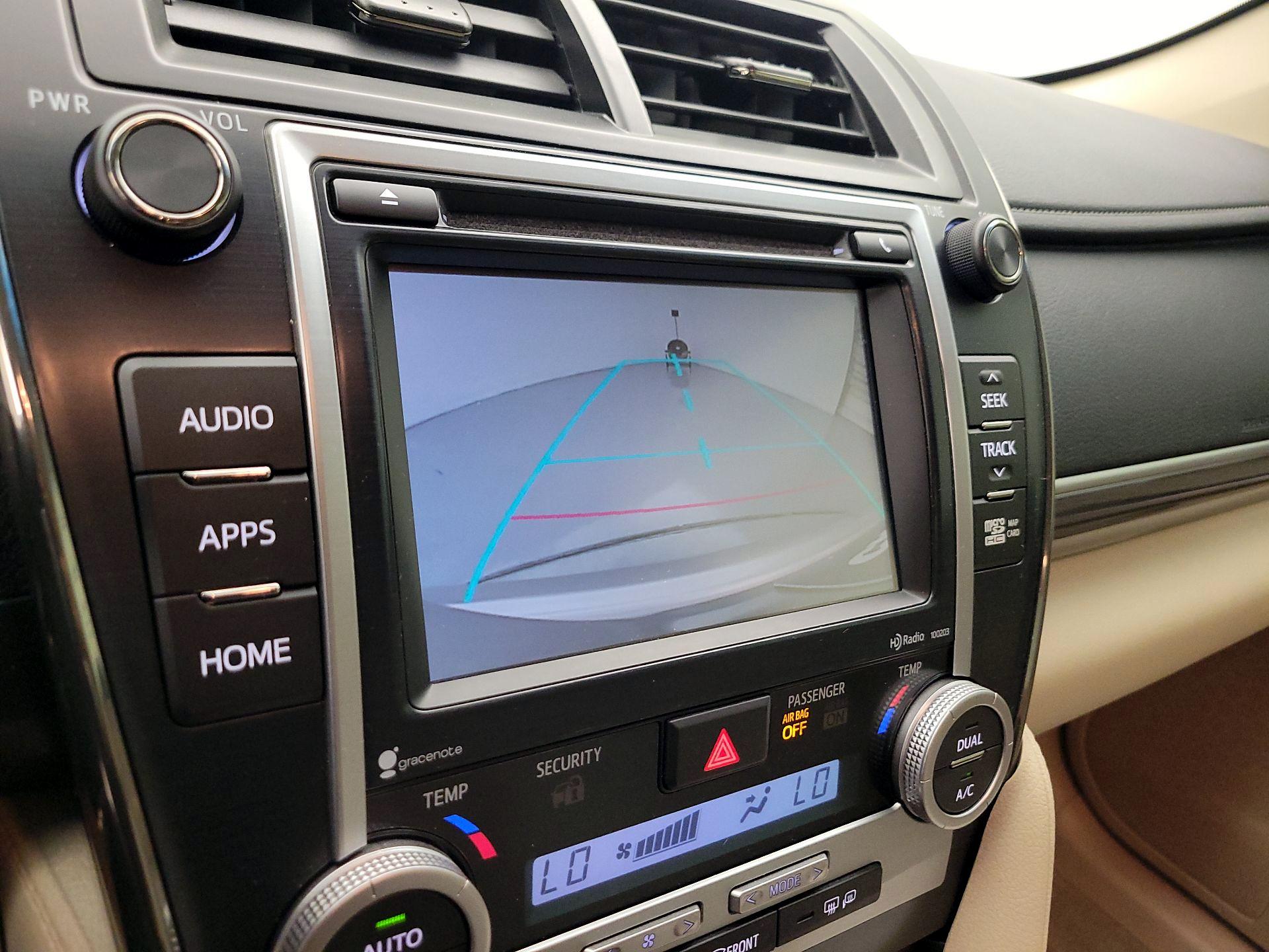 Thumbnail: 2014 Toyota Camry - 15