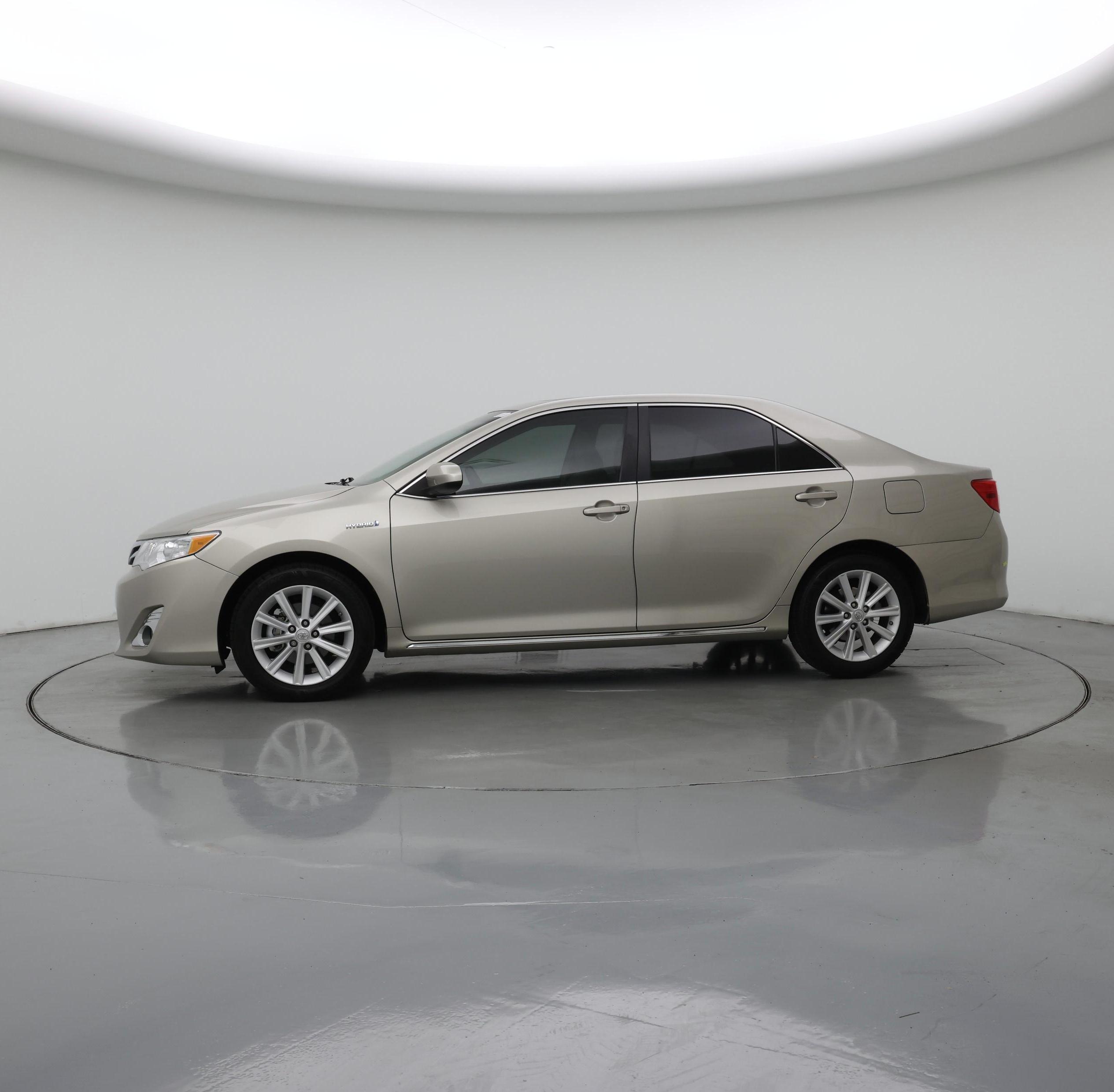 Thumbnail: 2014 Toyota Camry - 3
