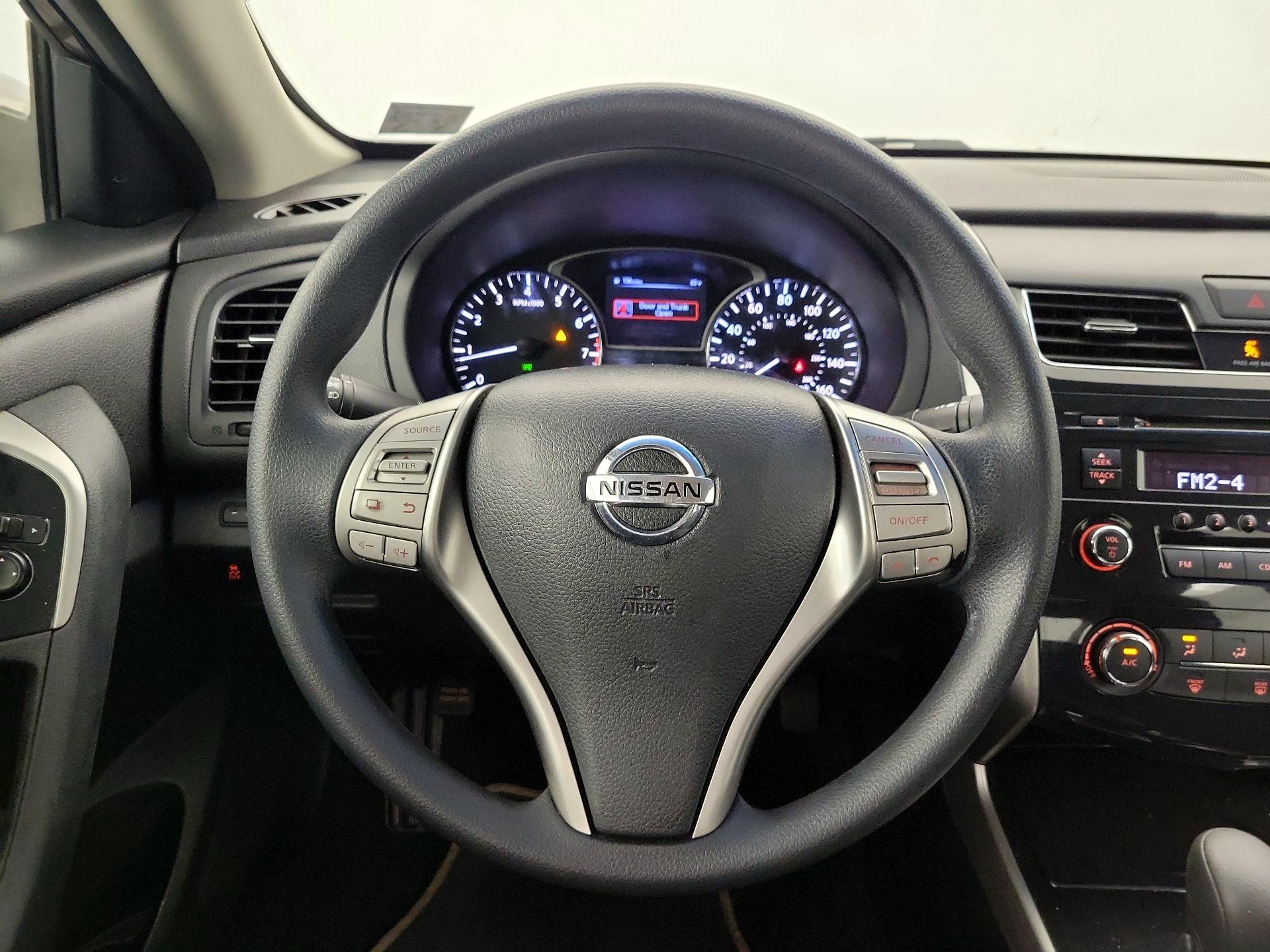 Thumbnail: 2014 Nissan Altima - 10