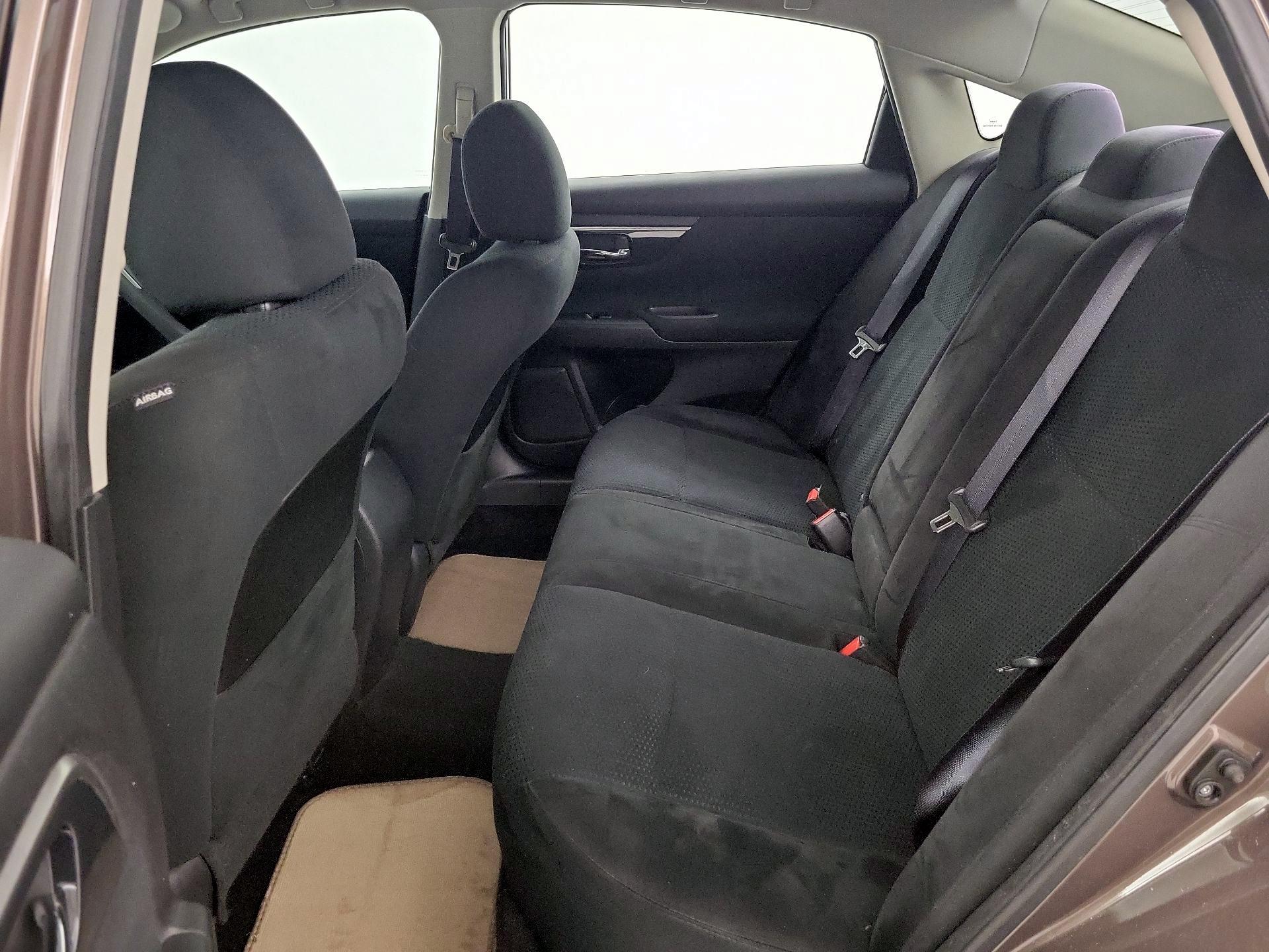 Thumbnail: 2014 Nissan Altima - 18
