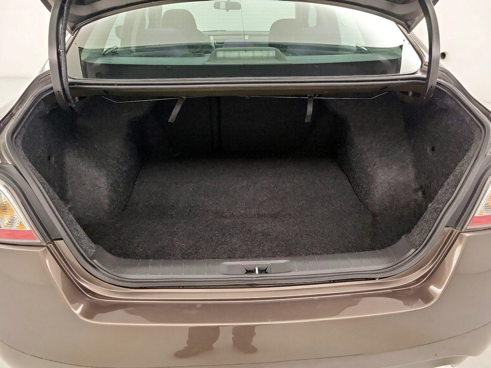 Thumbnail: 2014 Nissan Altima - 19