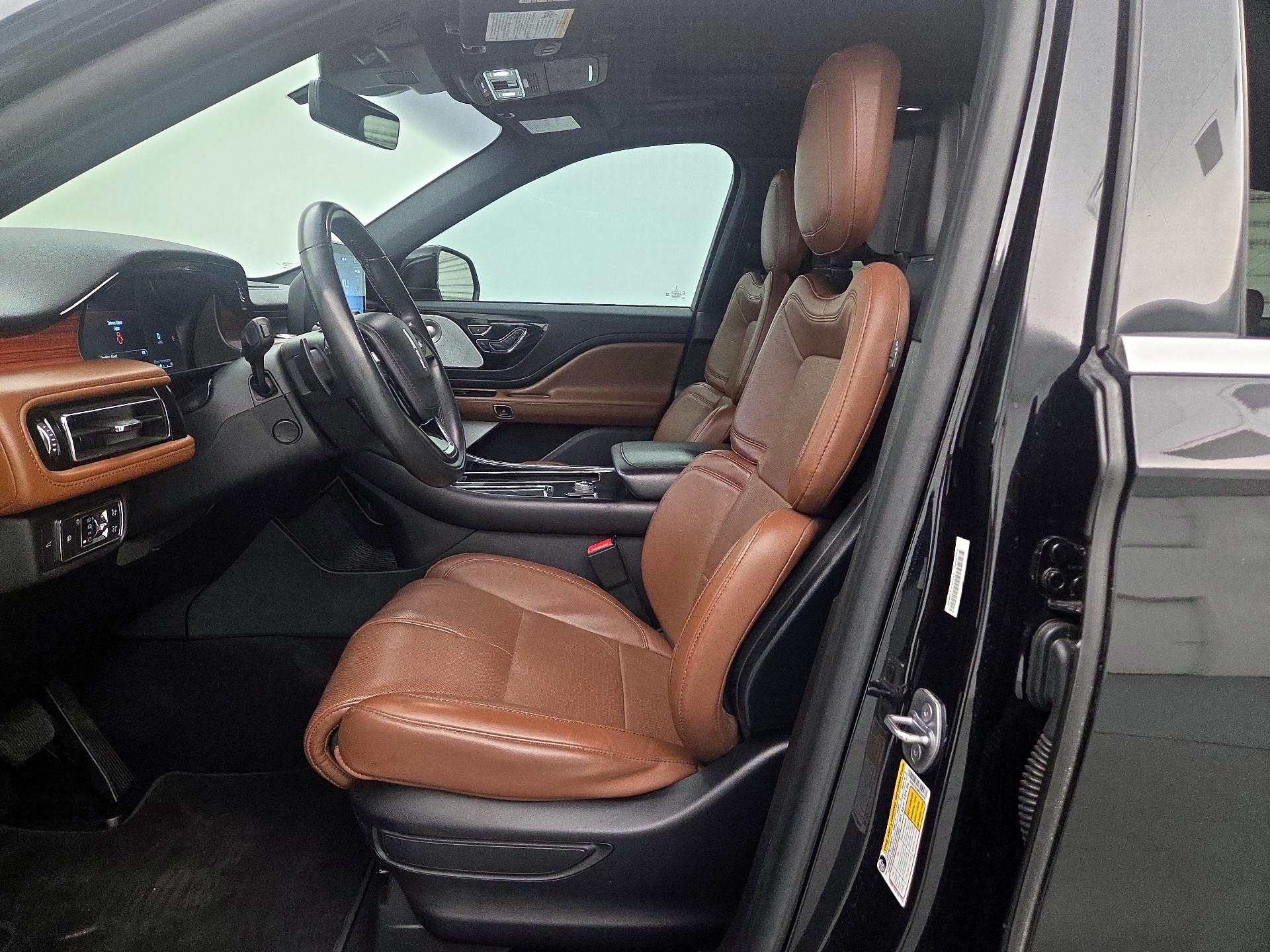 Thumbnail: 2021 Lincoln Aviator - 11