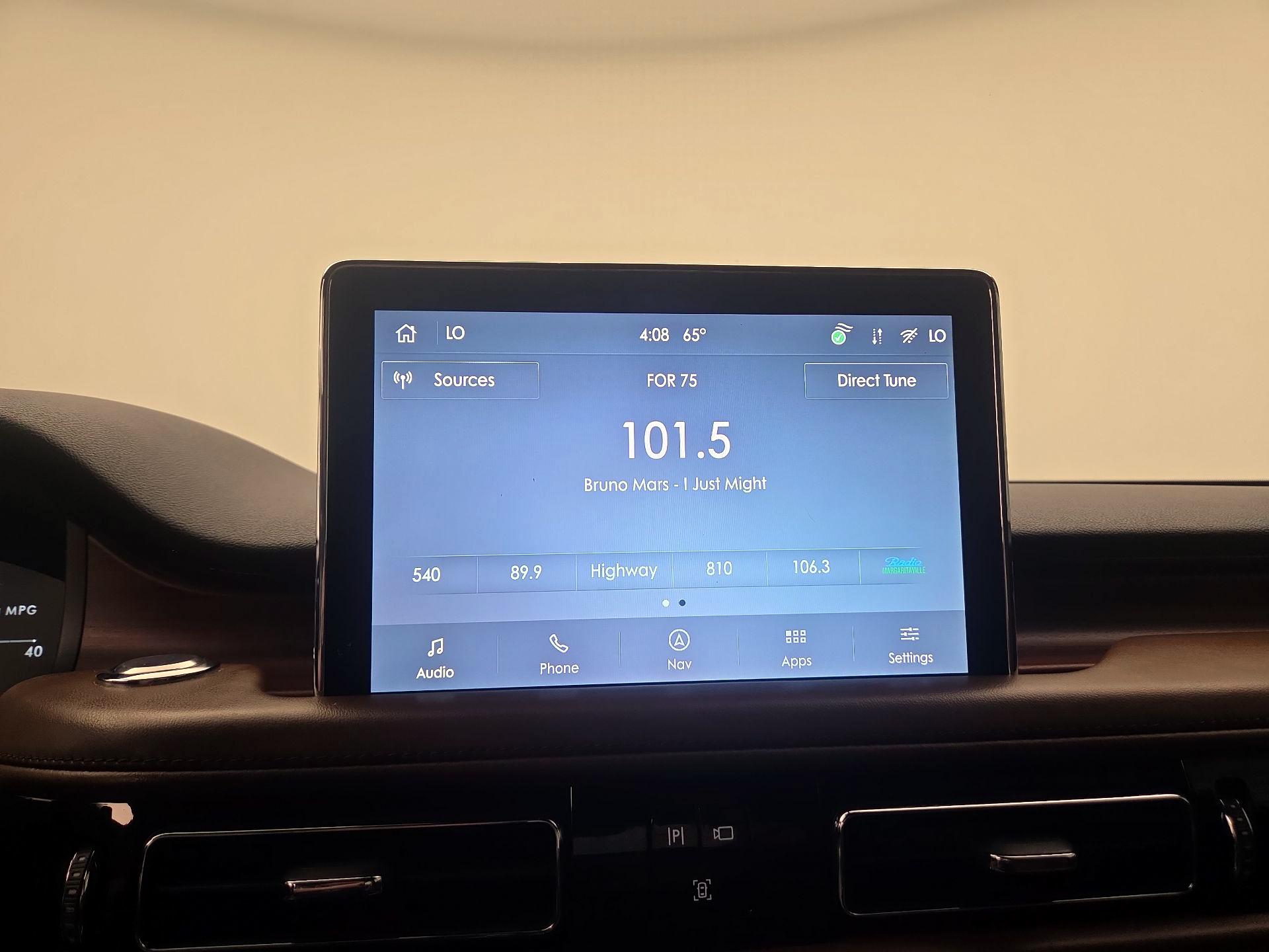 Thumbnail: 2021 Lincoln Aviator - 16