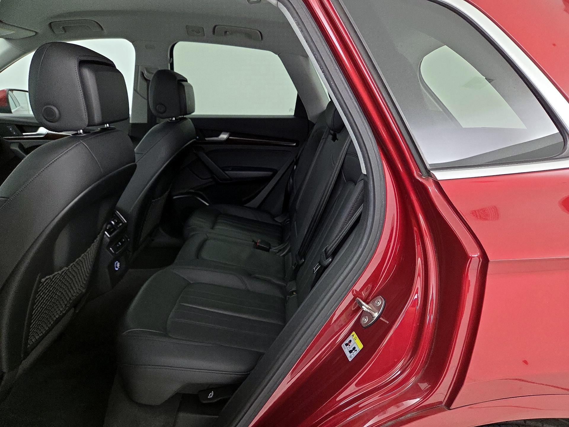 Thumbnail: 2019 Audi Q5 - 19
