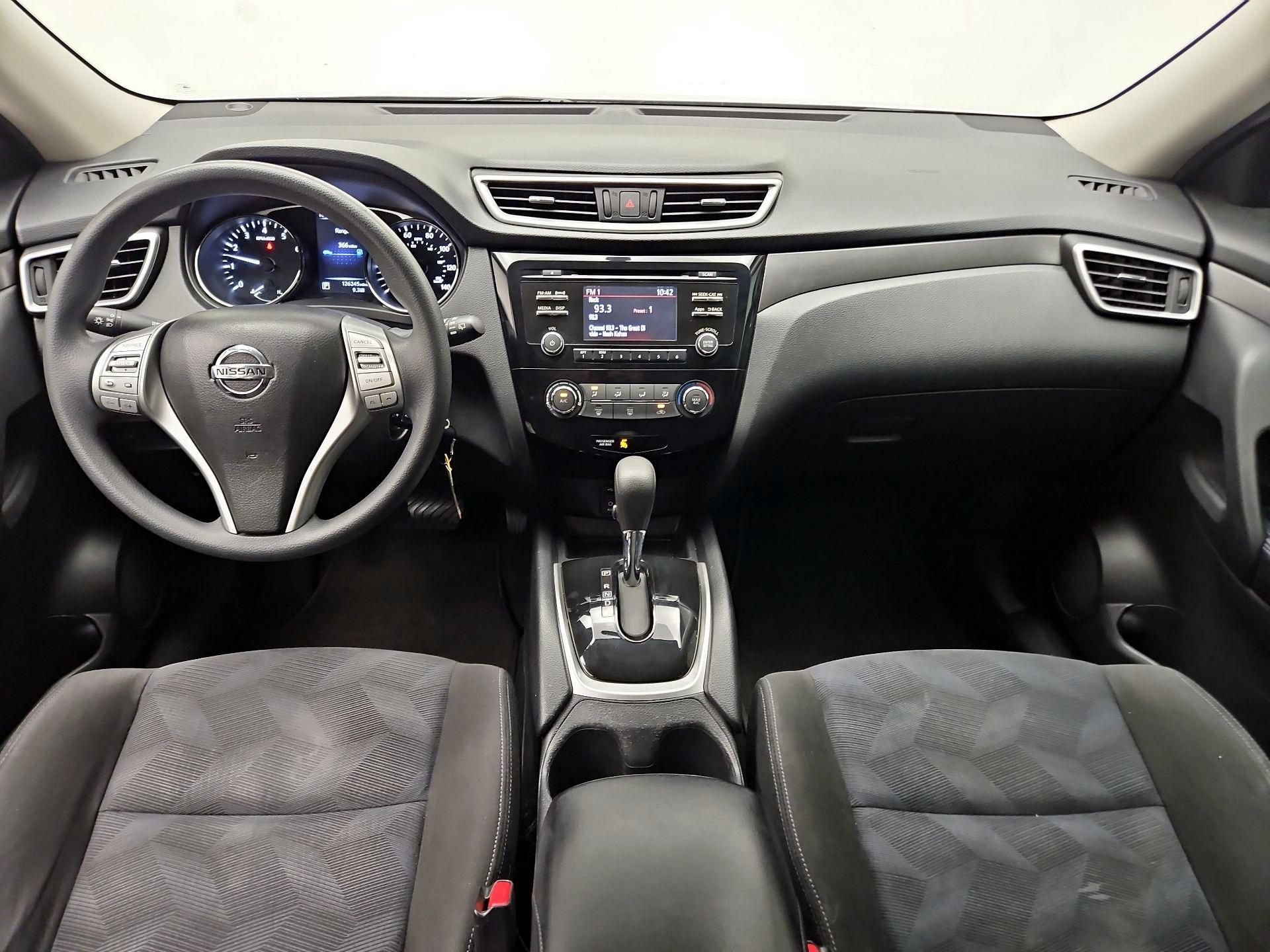 Thumbnail: 2015 Nissan Rogue - 9