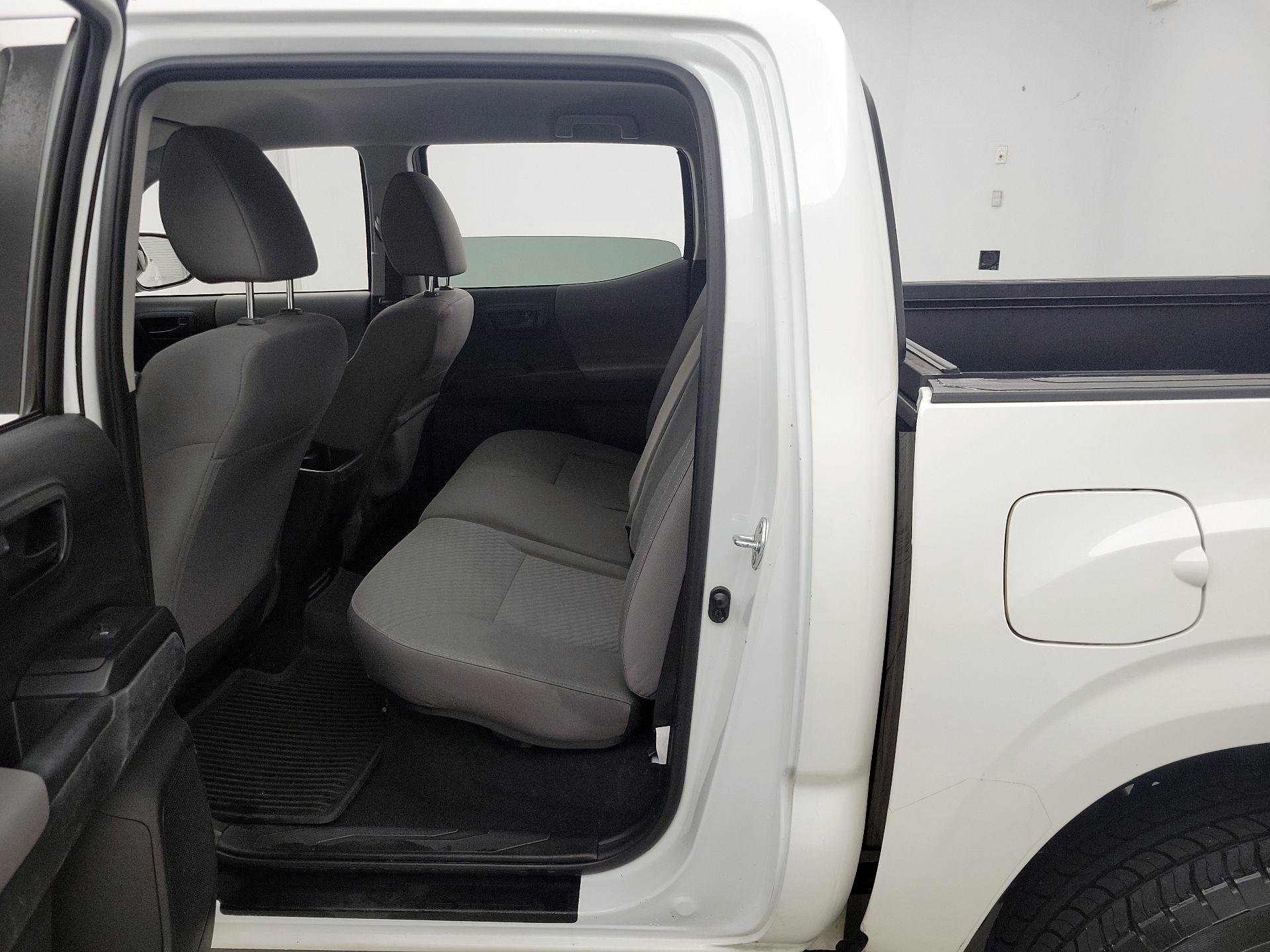 Thumbnail: 2021 Toyota Tacoma - 19