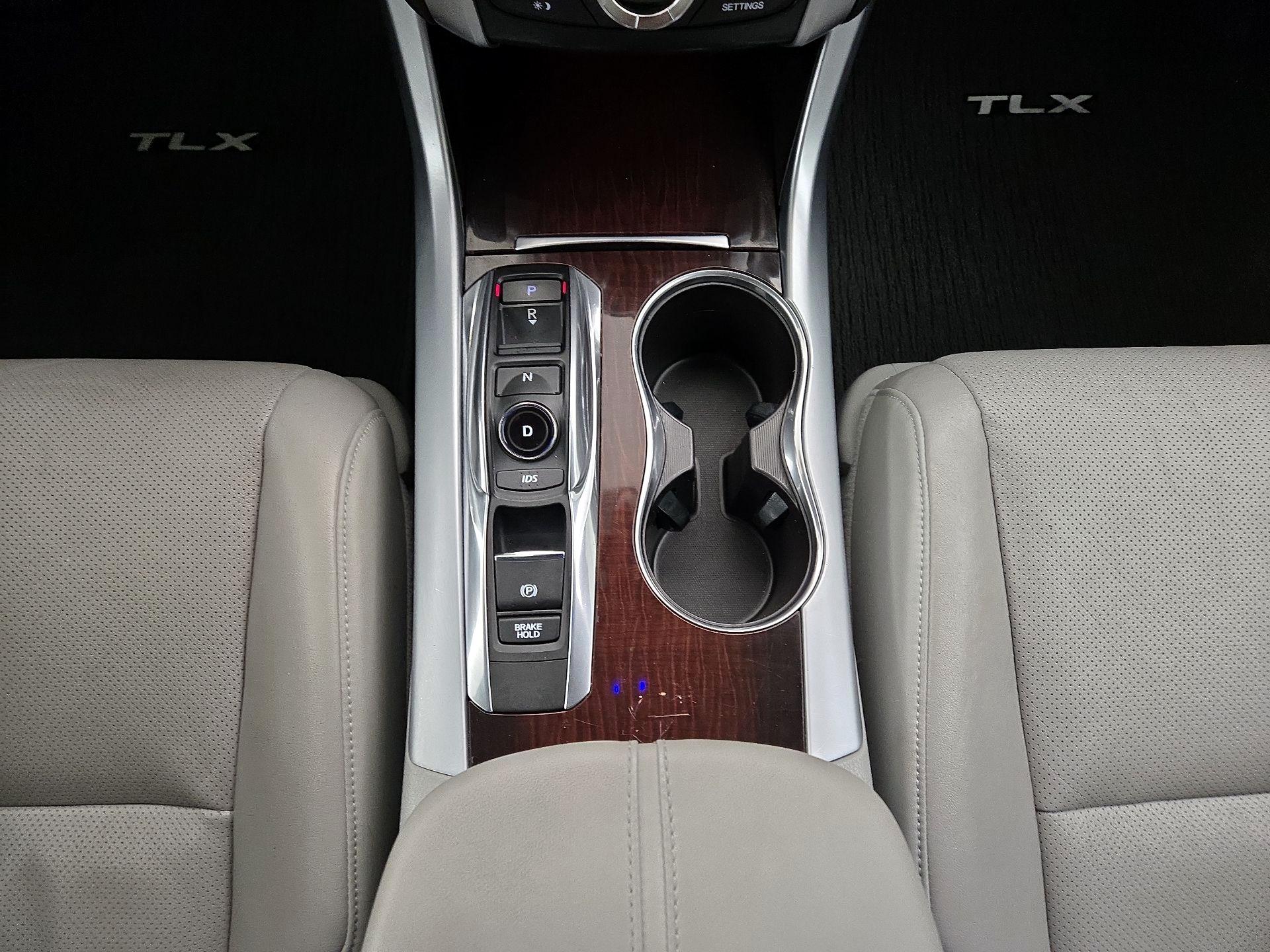 Thumbnail: 2016 Acura TLX - 17