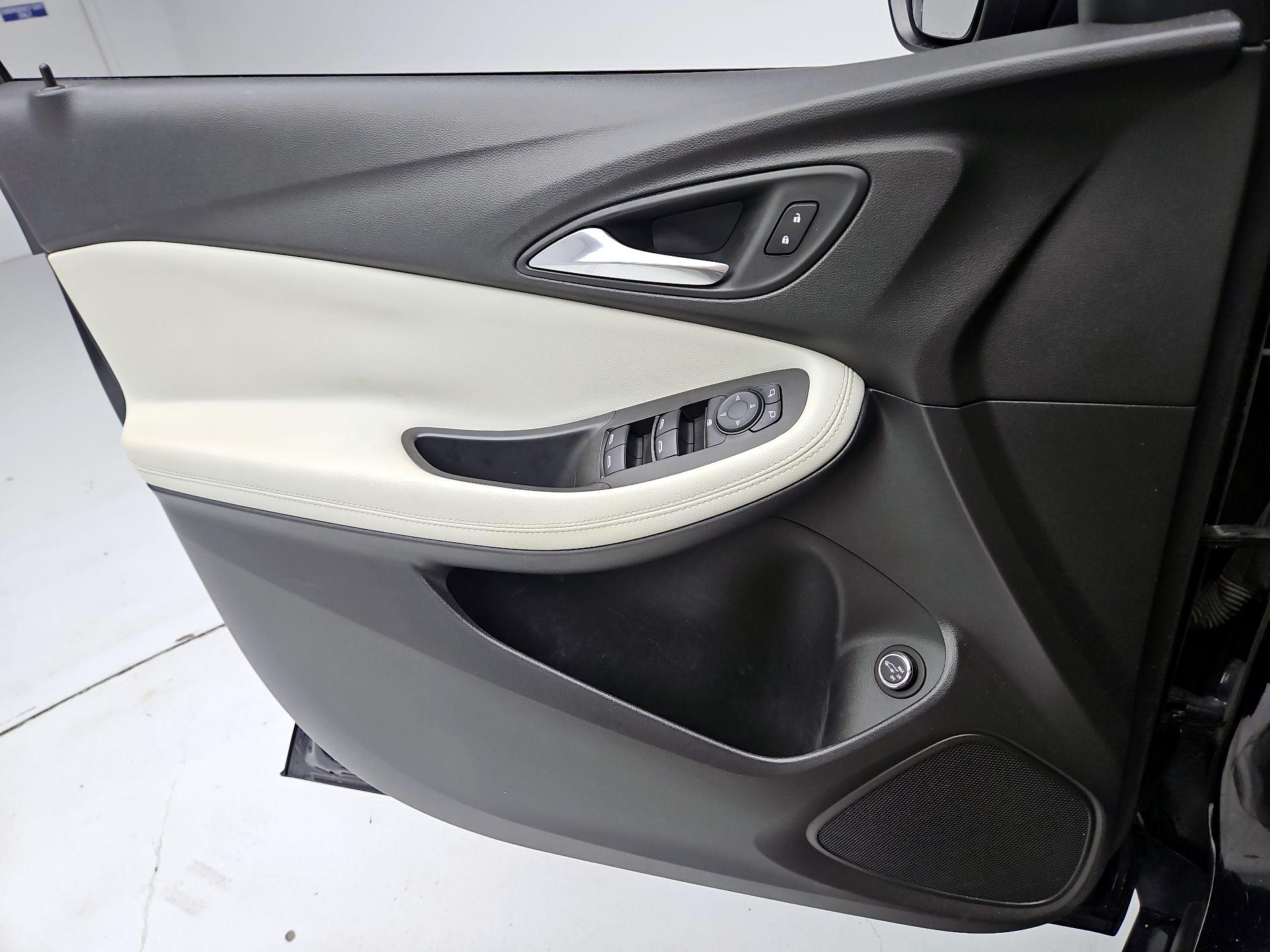 Thumbnail: 2020 Buick Encore GX - 12