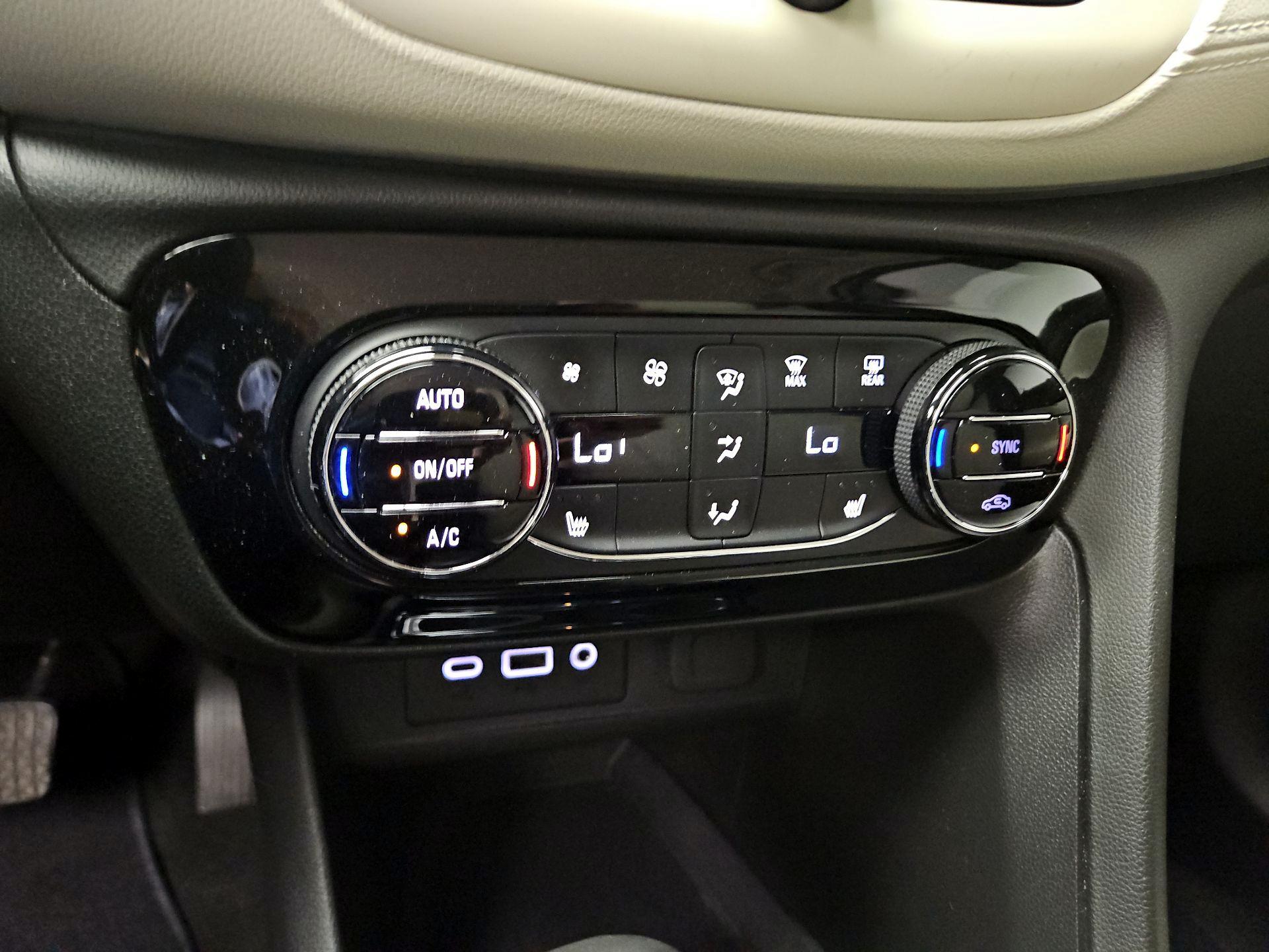 Thumbnail: 2020 Buick Encore GX - 16