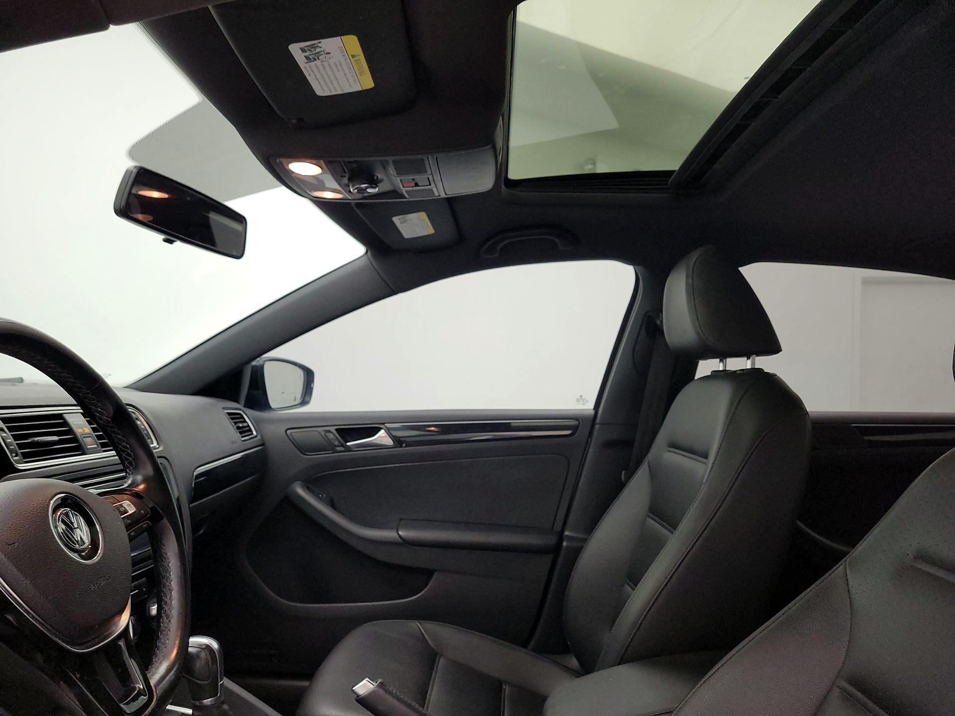 Thumbnail: 2018 Volkswagen Jetta - 19