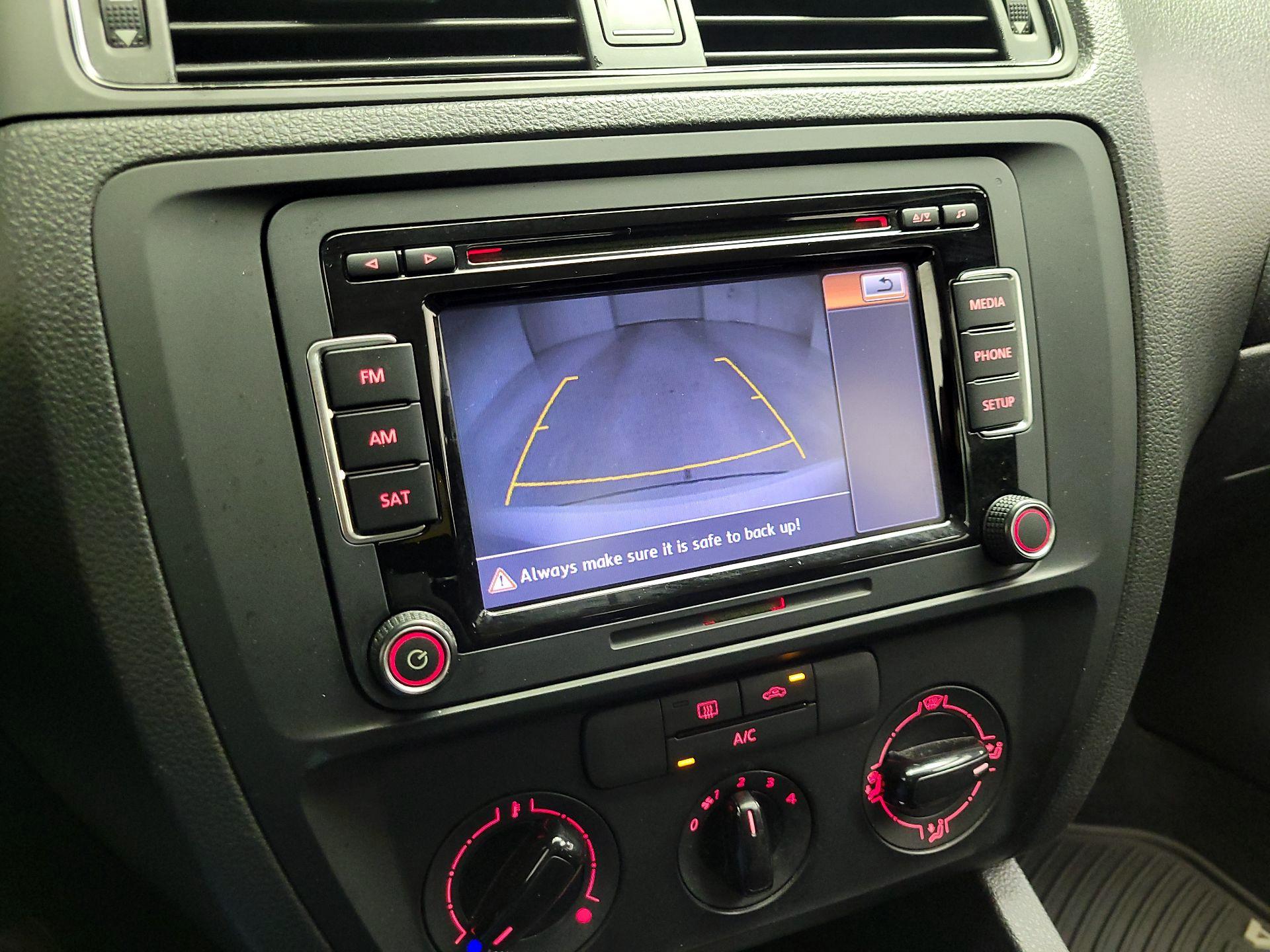 Thumbnail: 2015 Volkswagen Jetta - 14