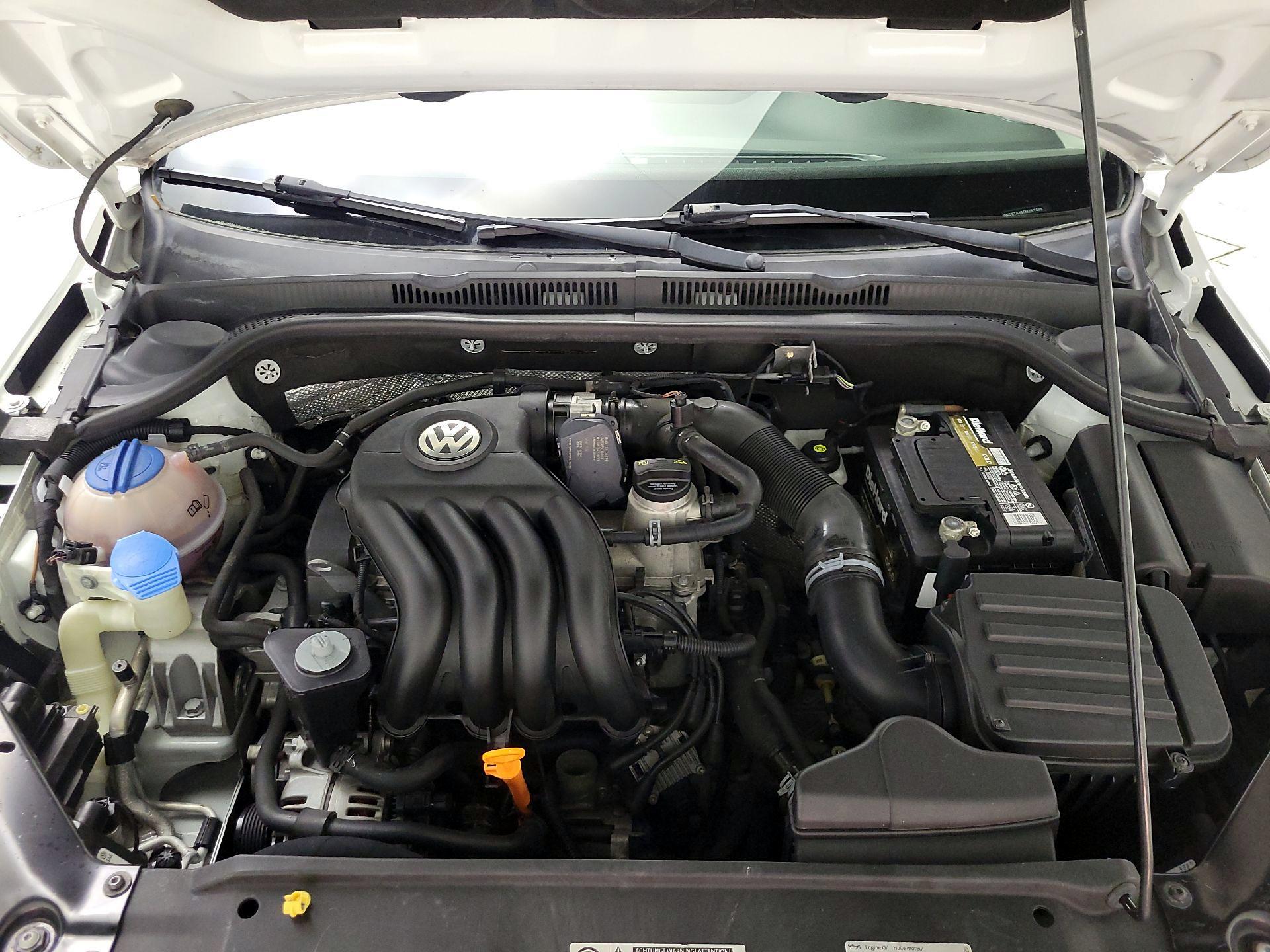 Thumbnail: 2015 Volkswagen Jetta - 20