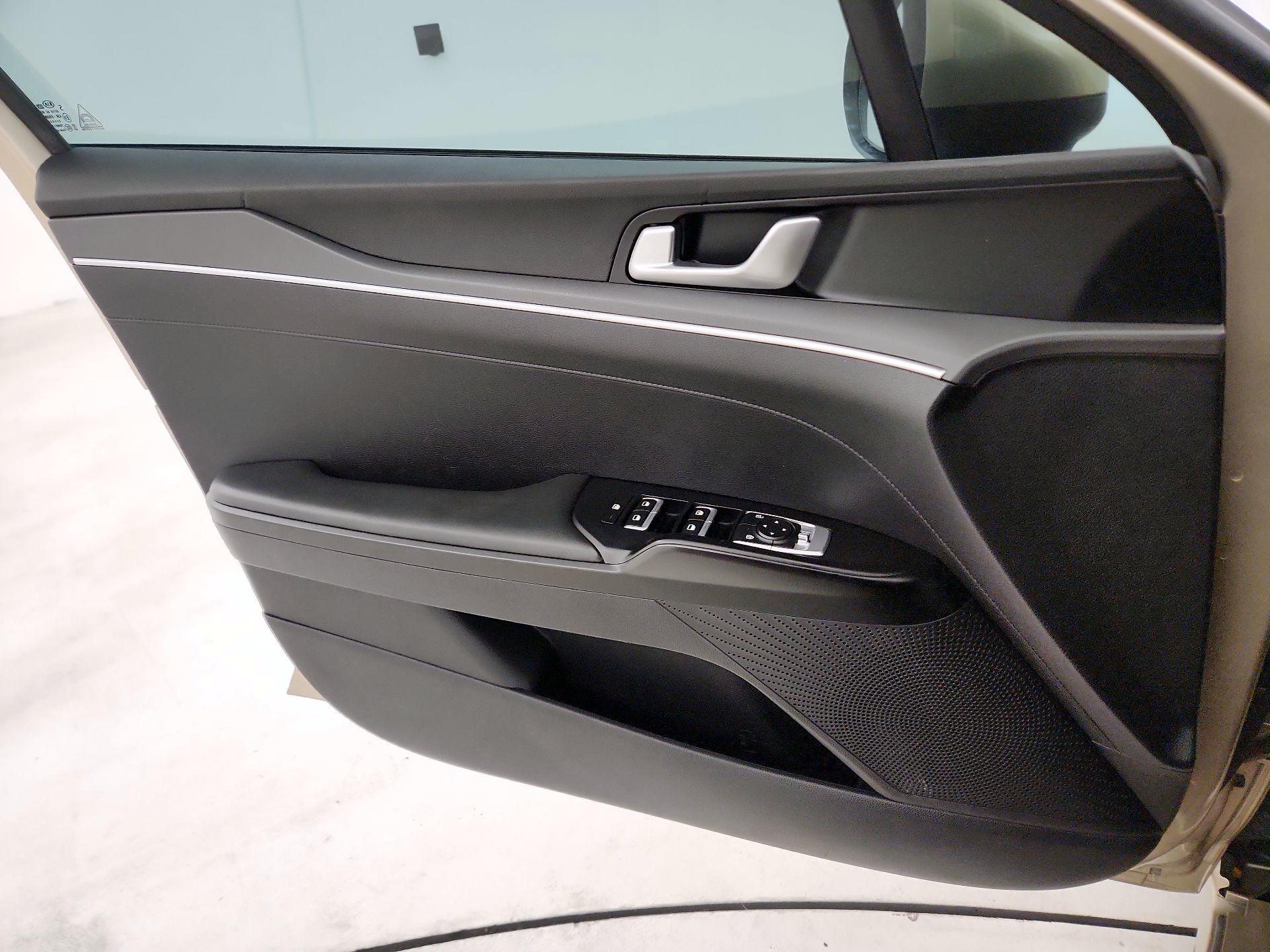 Thumbnail: 2021 Kia K5 - 10