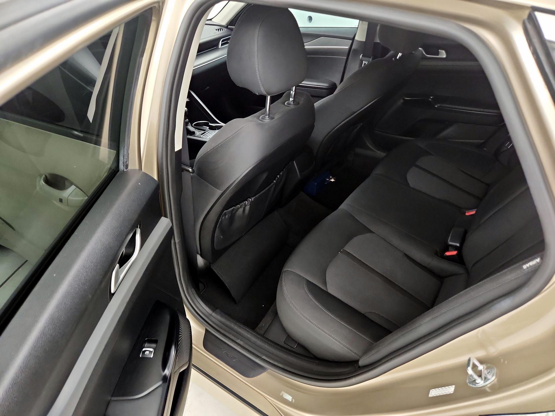 Thumbnail: 2021 Kia K5 - 17