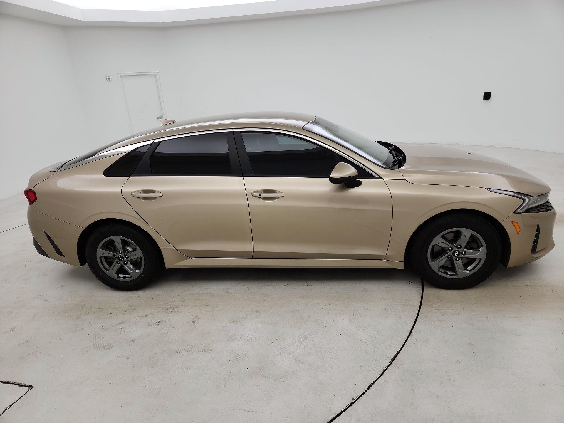 Thumbnail: 2021 Kia K5 - 4