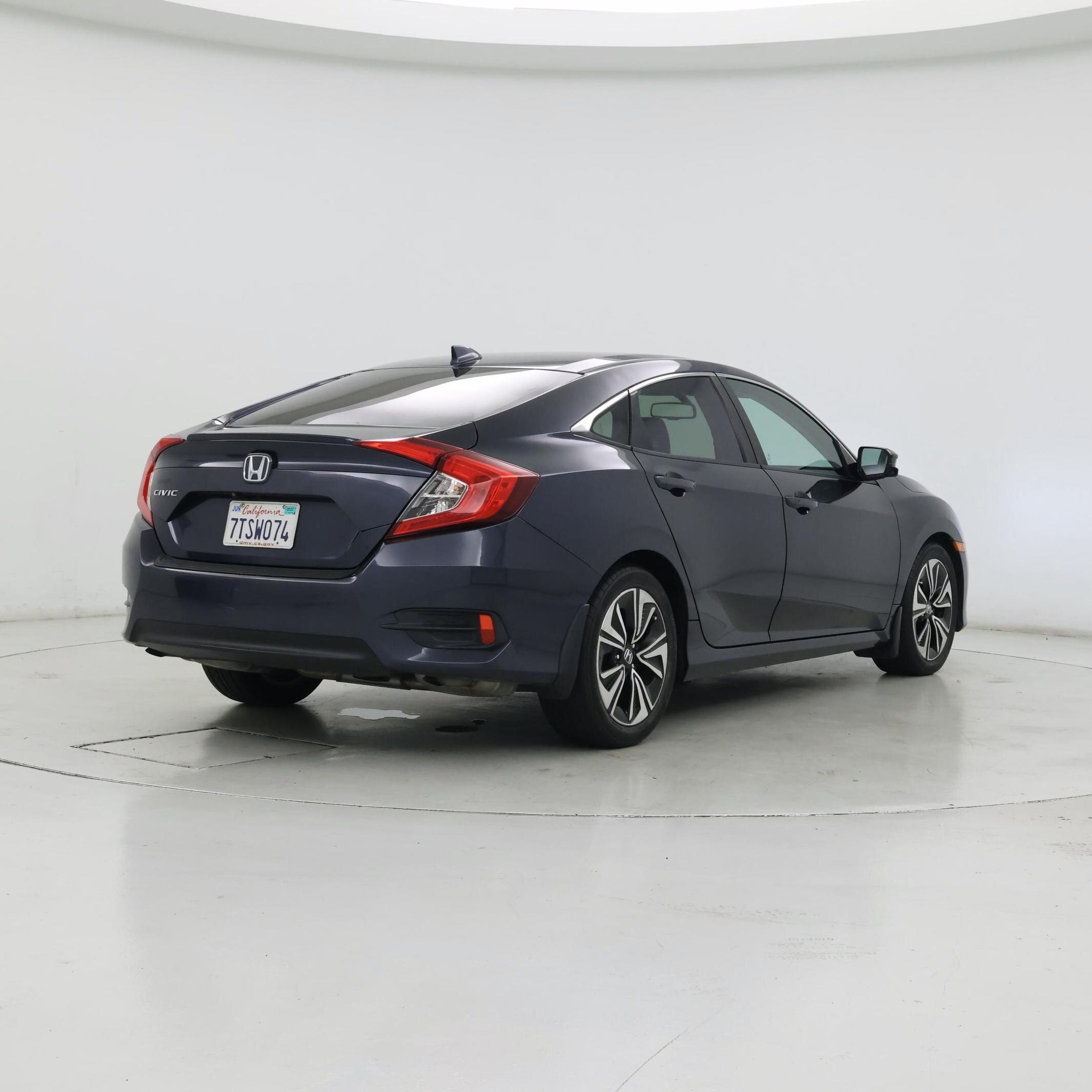 Thumbnail: 2016 Honda Civic - 8