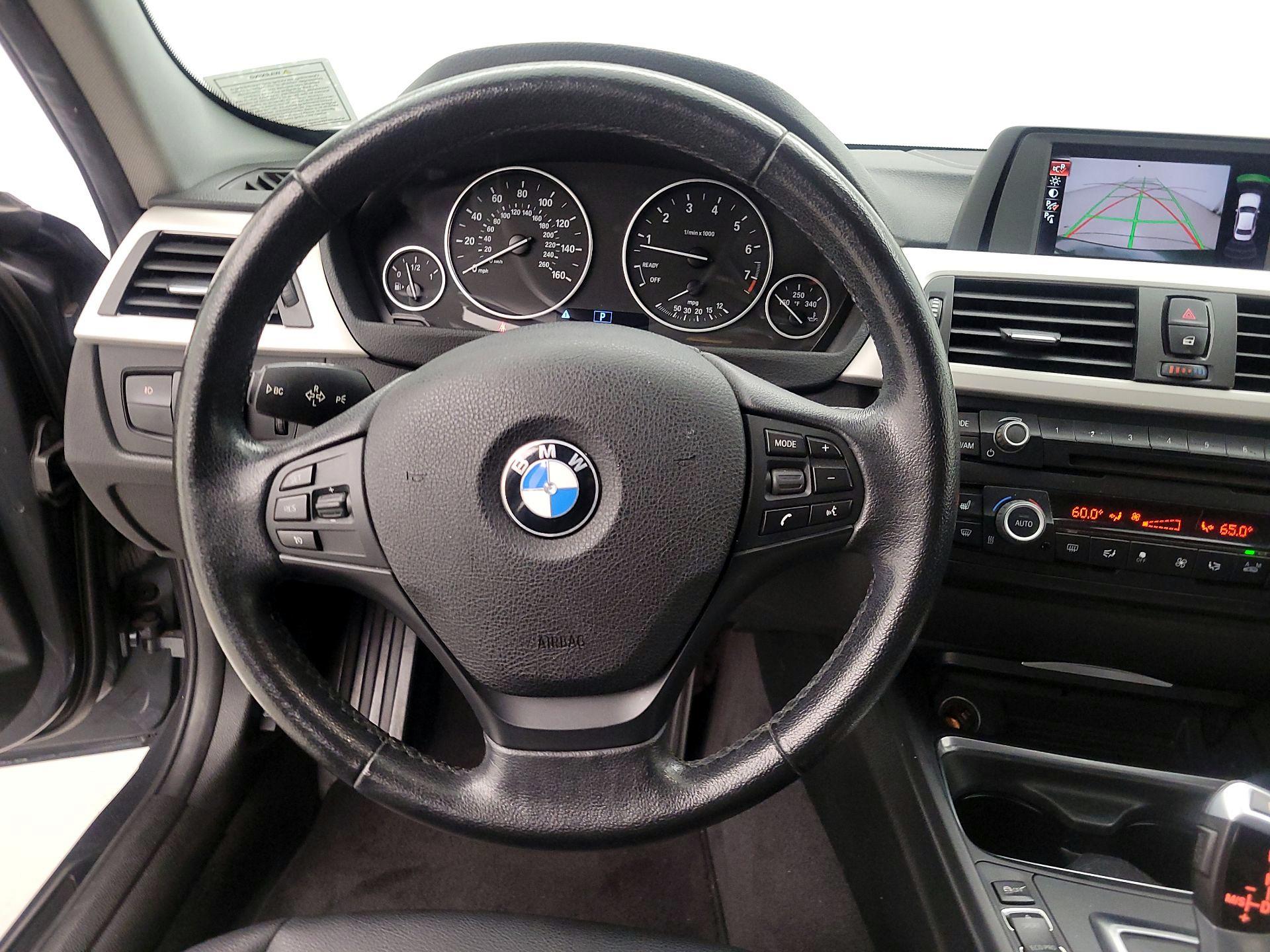Thumbnail: 2015 BMW 3 Series - 10