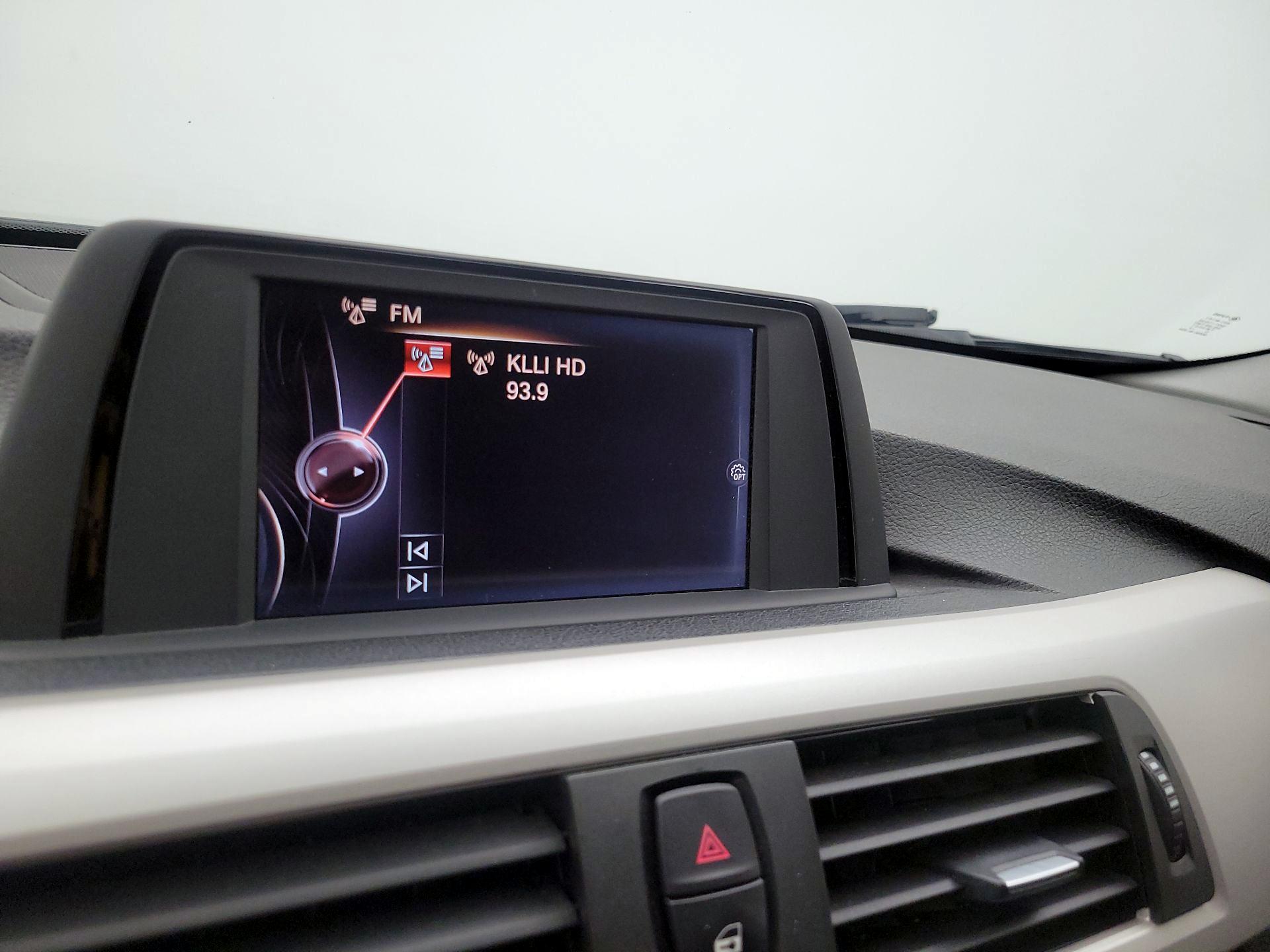 Thumbnail: 2015 BMW 3 Series - 15