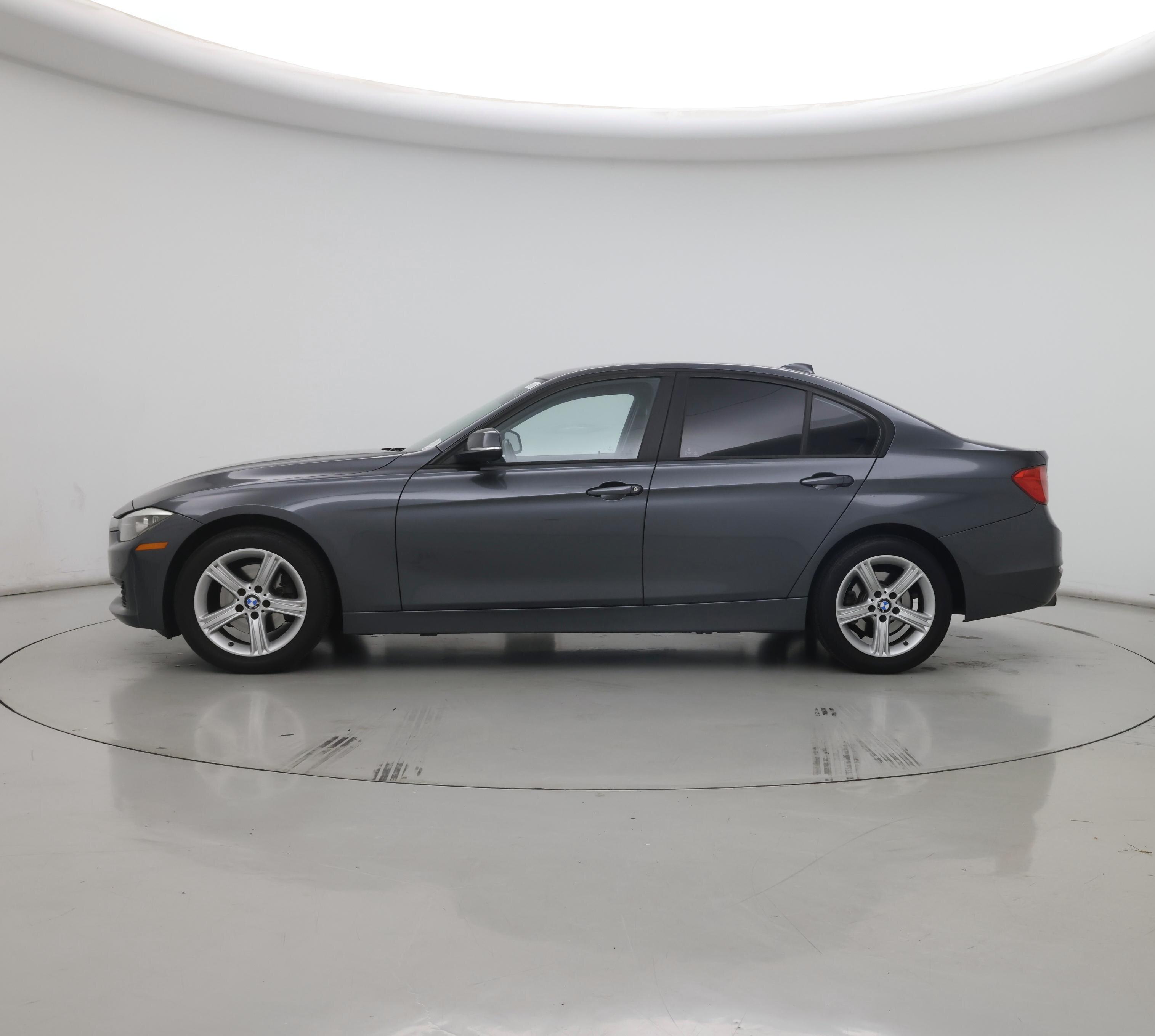 Thumbnail: 2015 BMW 3 Series - 3