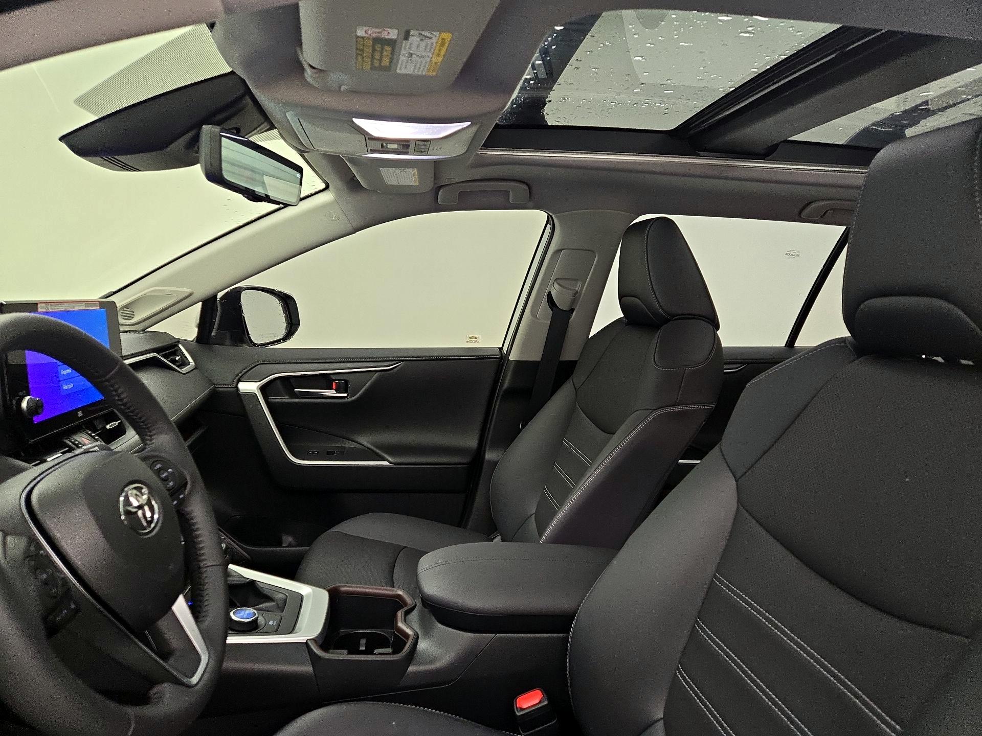 Thumbnail: 2025 Toyota RAV4 - 19