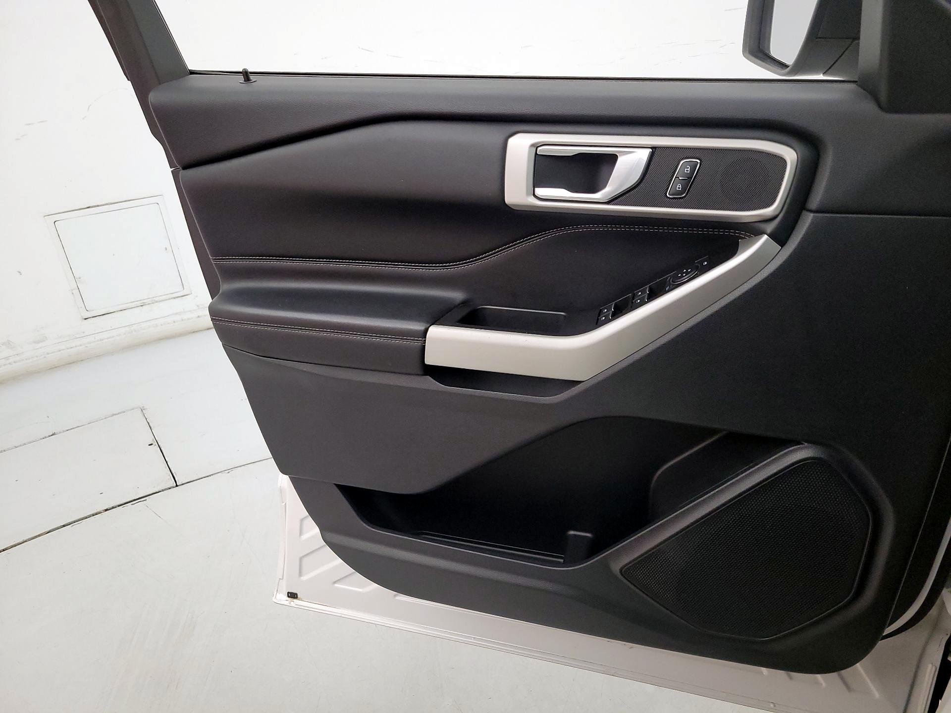 Thumbnail: 2021 Ford Explorer - 12