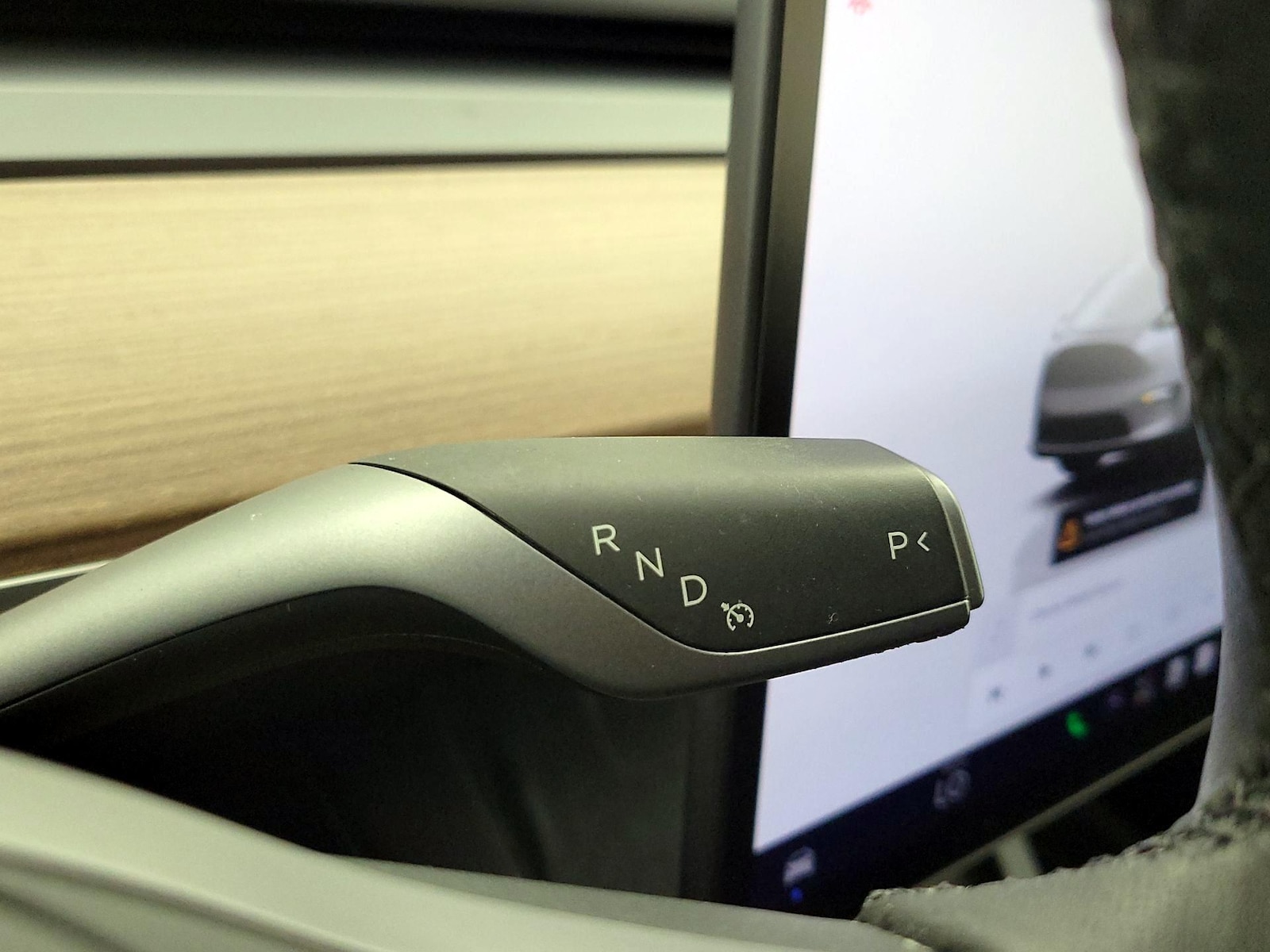 2024 Tesla Model Y Long Range - Photo 18