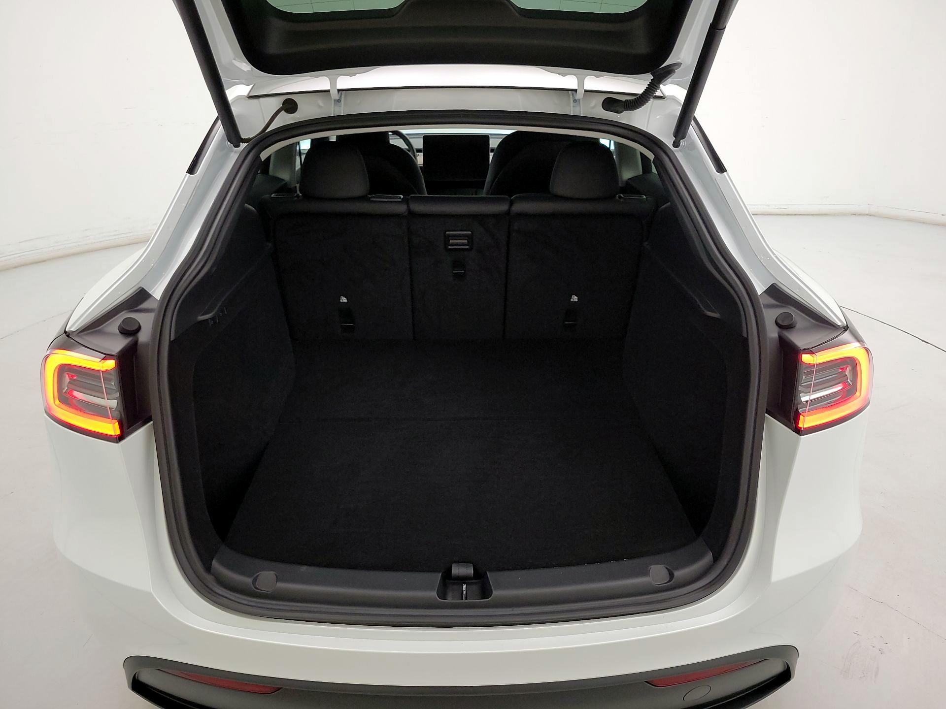 Thumbnail: 2024 Tesla Model Y - 19