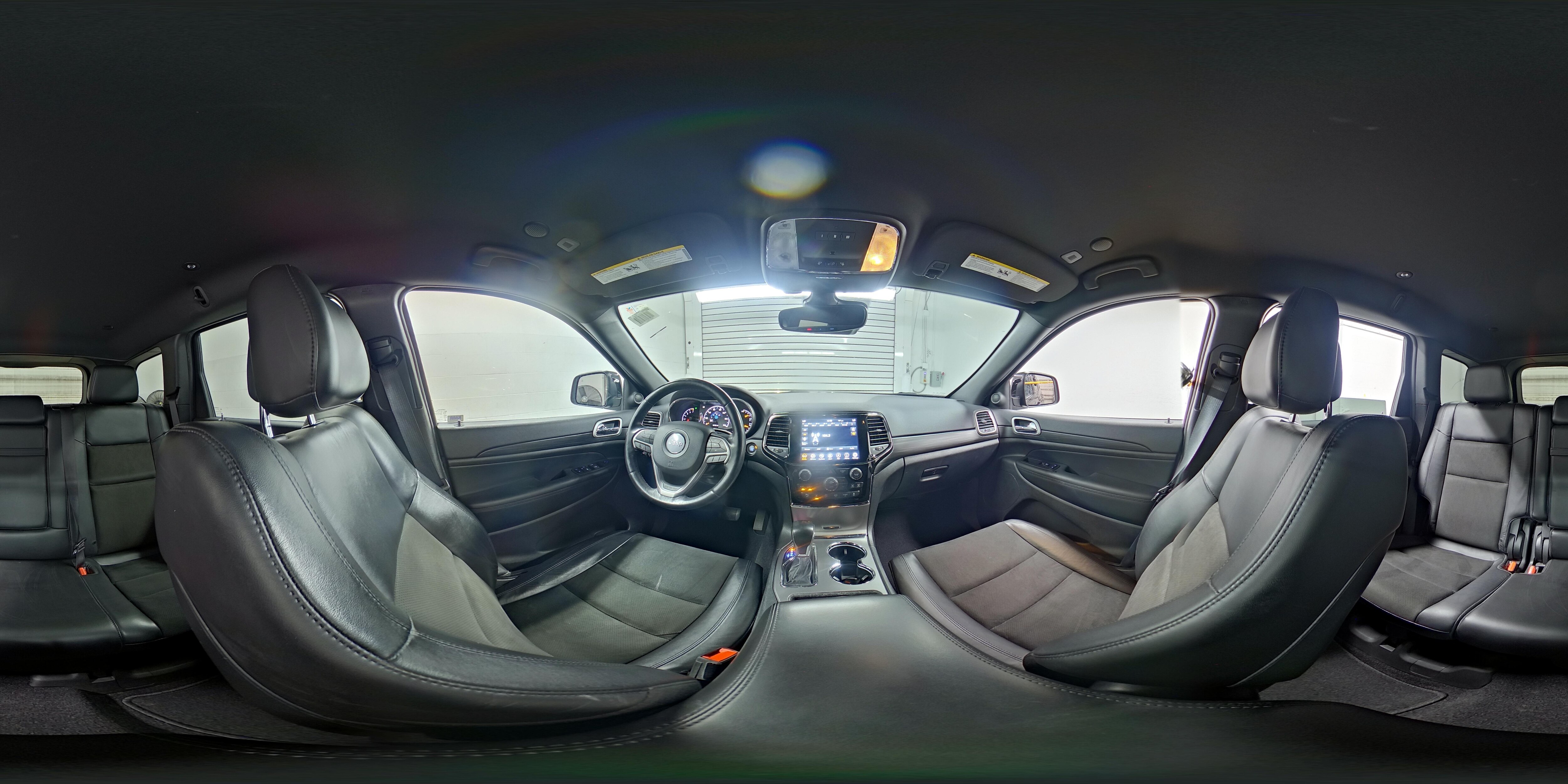 2020 Jeep Grand Cherokee Altitude - Photo 19