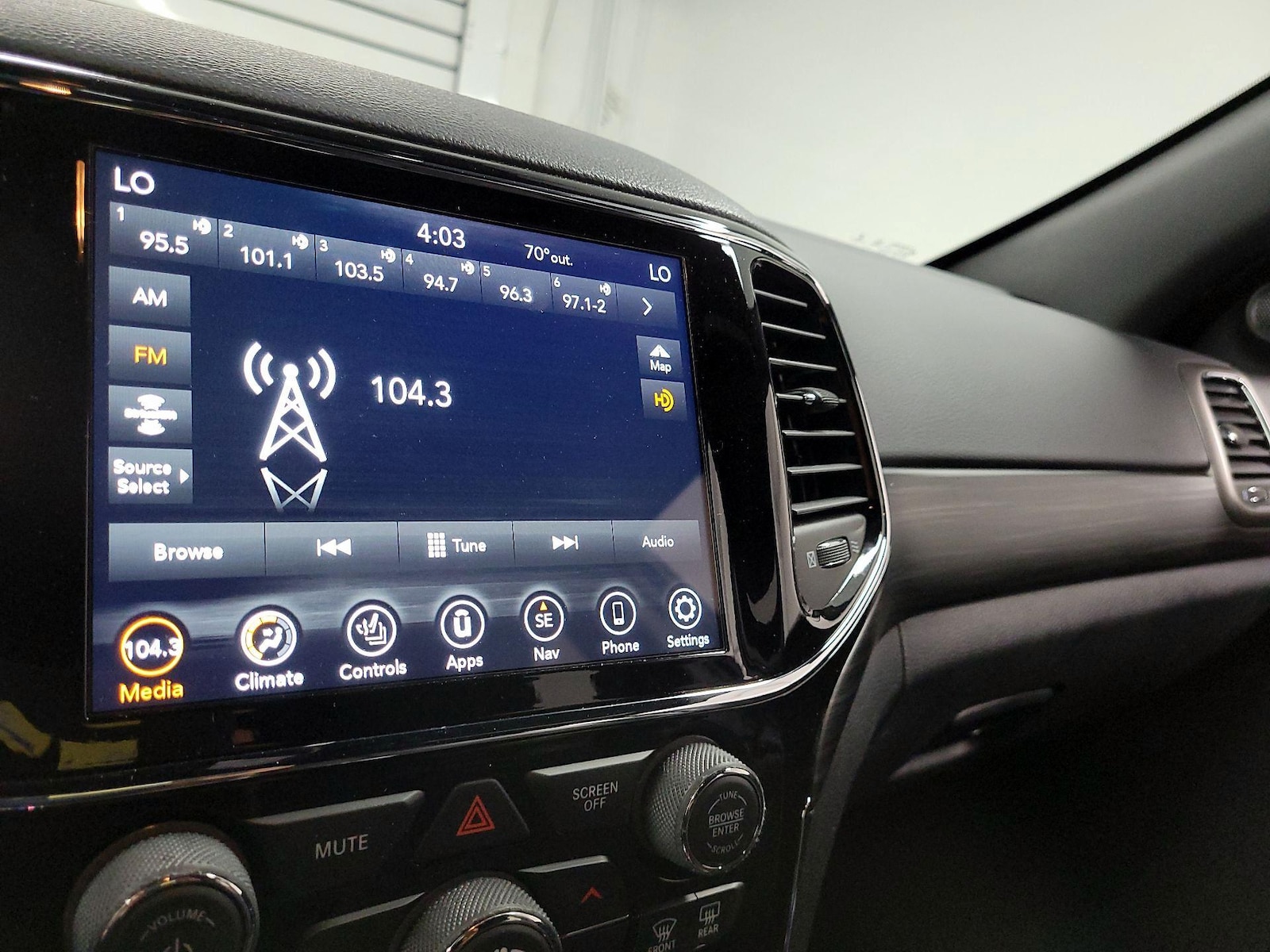 2020 Jeep Grand Cherokee Altitude - Photo 12