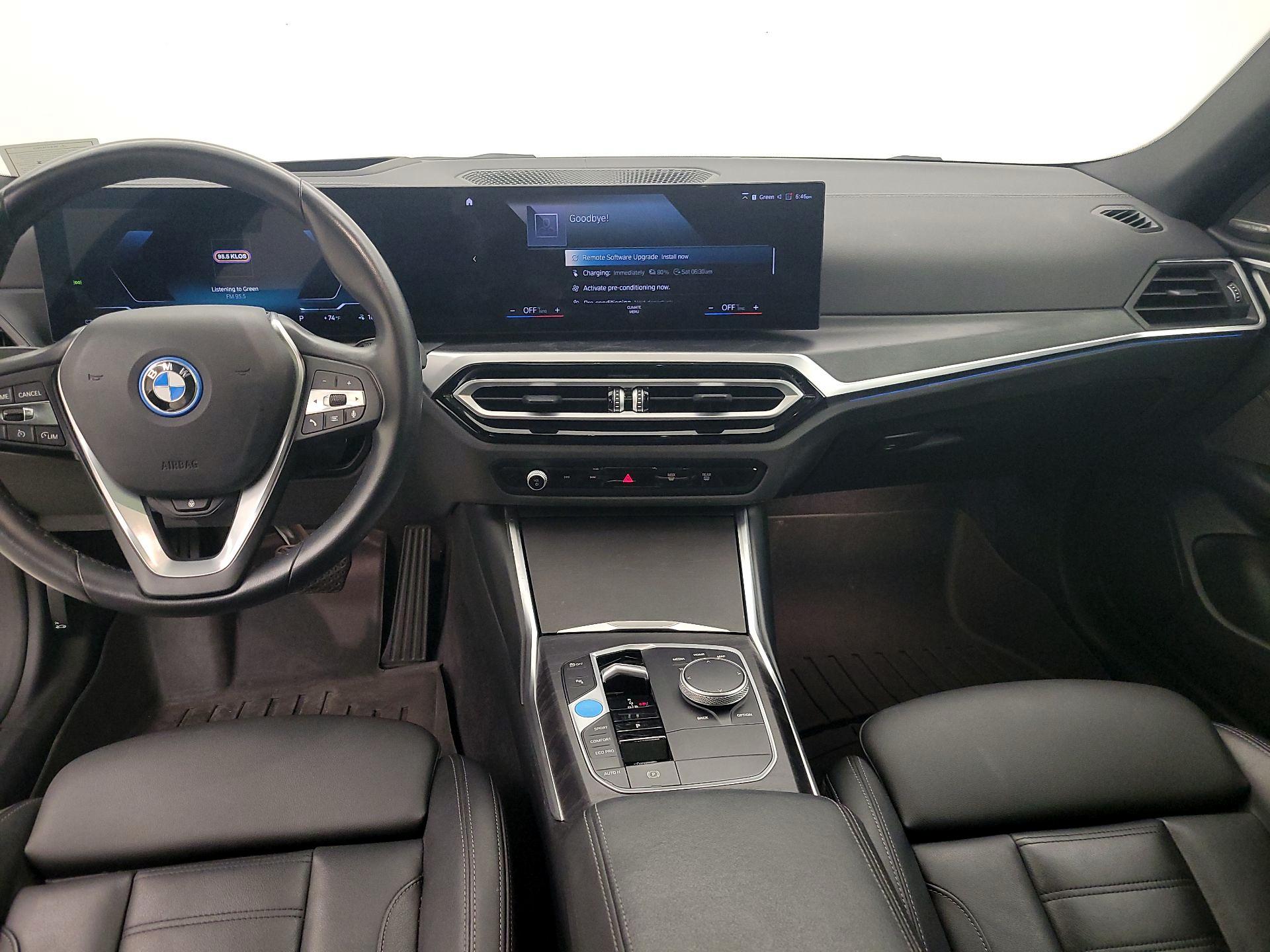 Thumbnail: 2023 BMW i4 - 9