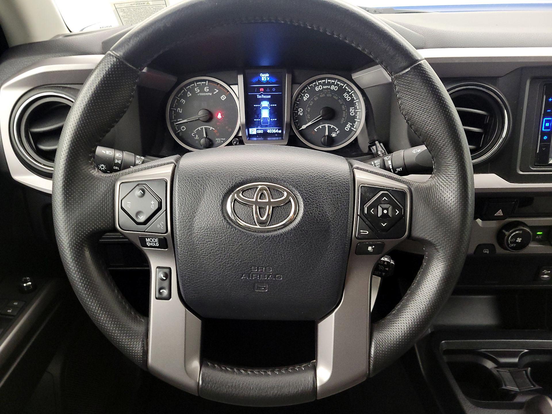 Thumbnail: 2017 Toyota Tacoma - 10