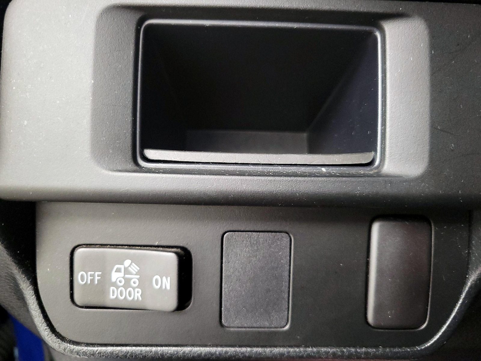 2017 Toyota Tacoma SR5 - Photo 14