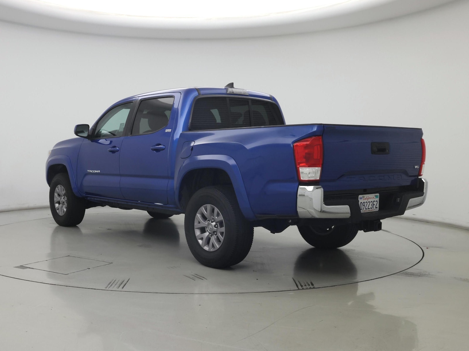 2017 Toyota Tacoma SR5 - Photo 3