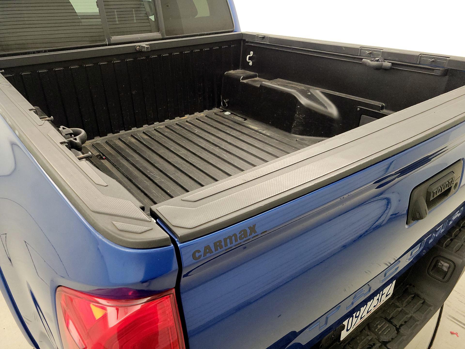 Thumbnail: 2017 Toyota Tacoma - 20