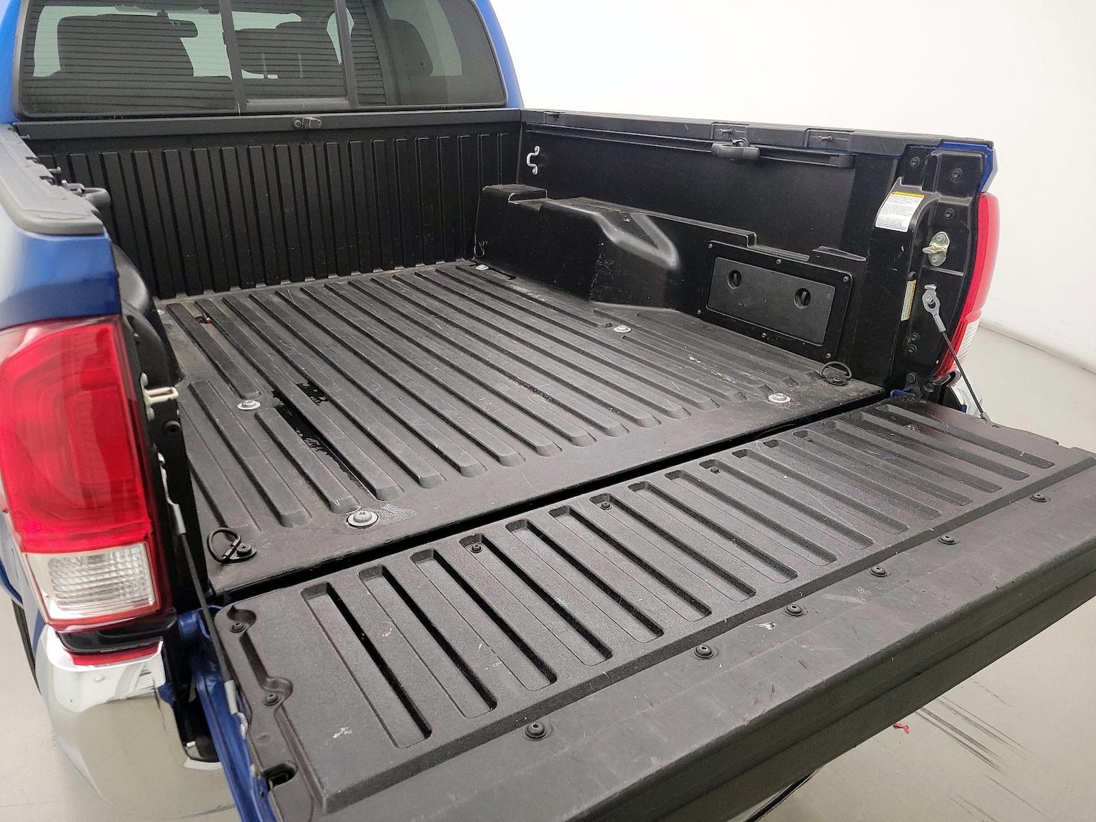 2017 Toyota Tacoma SR5 - Photo 22