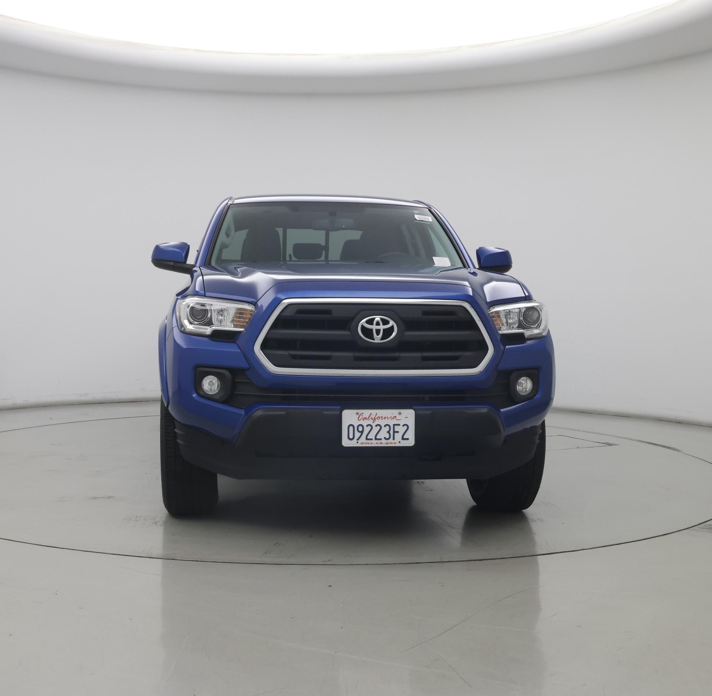 Thumbnail: 2017 Toyota Tacoma - 5