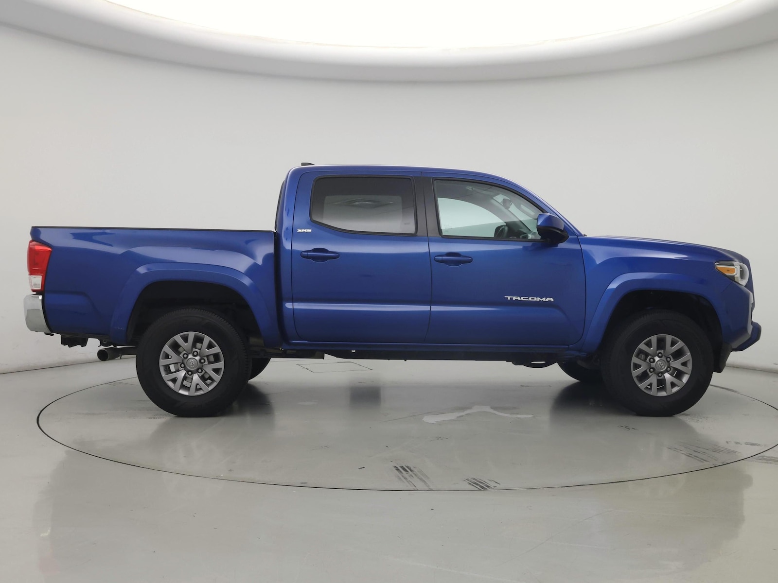2017 Toyota Tacoma SR5 - Photo 8