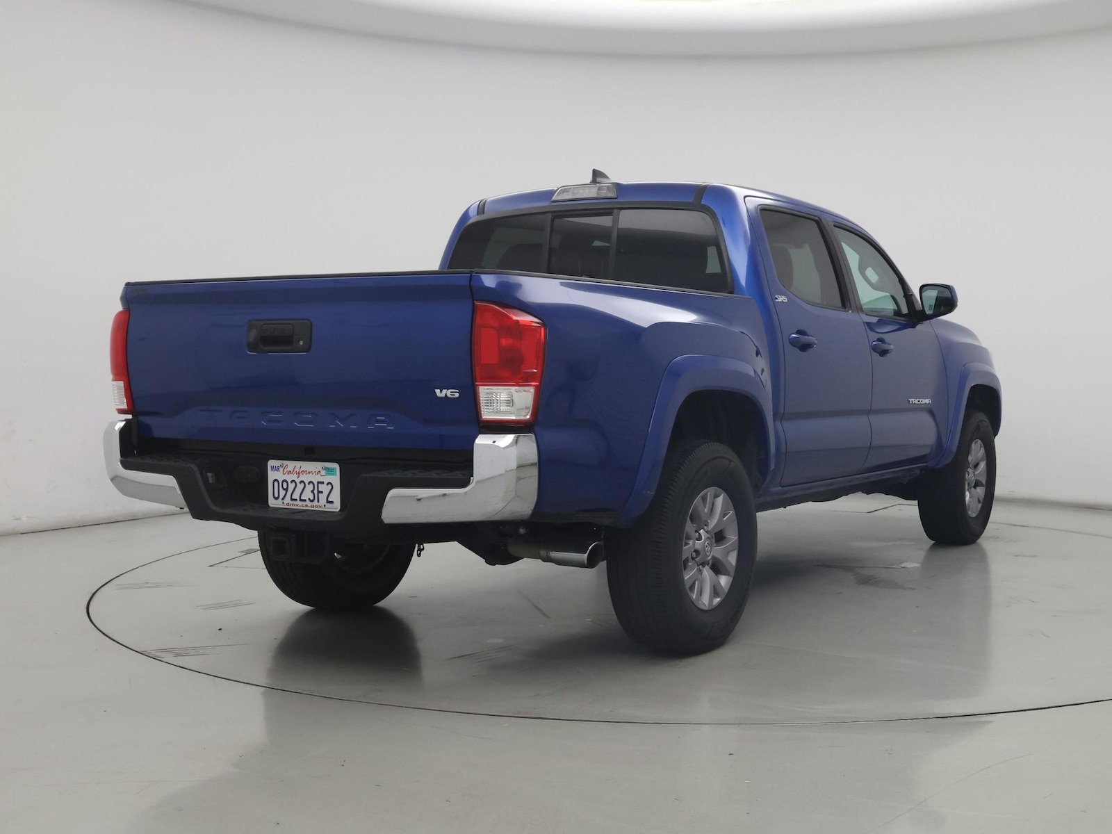 2017 Toyota Tacoma SR5 - Photo 9
