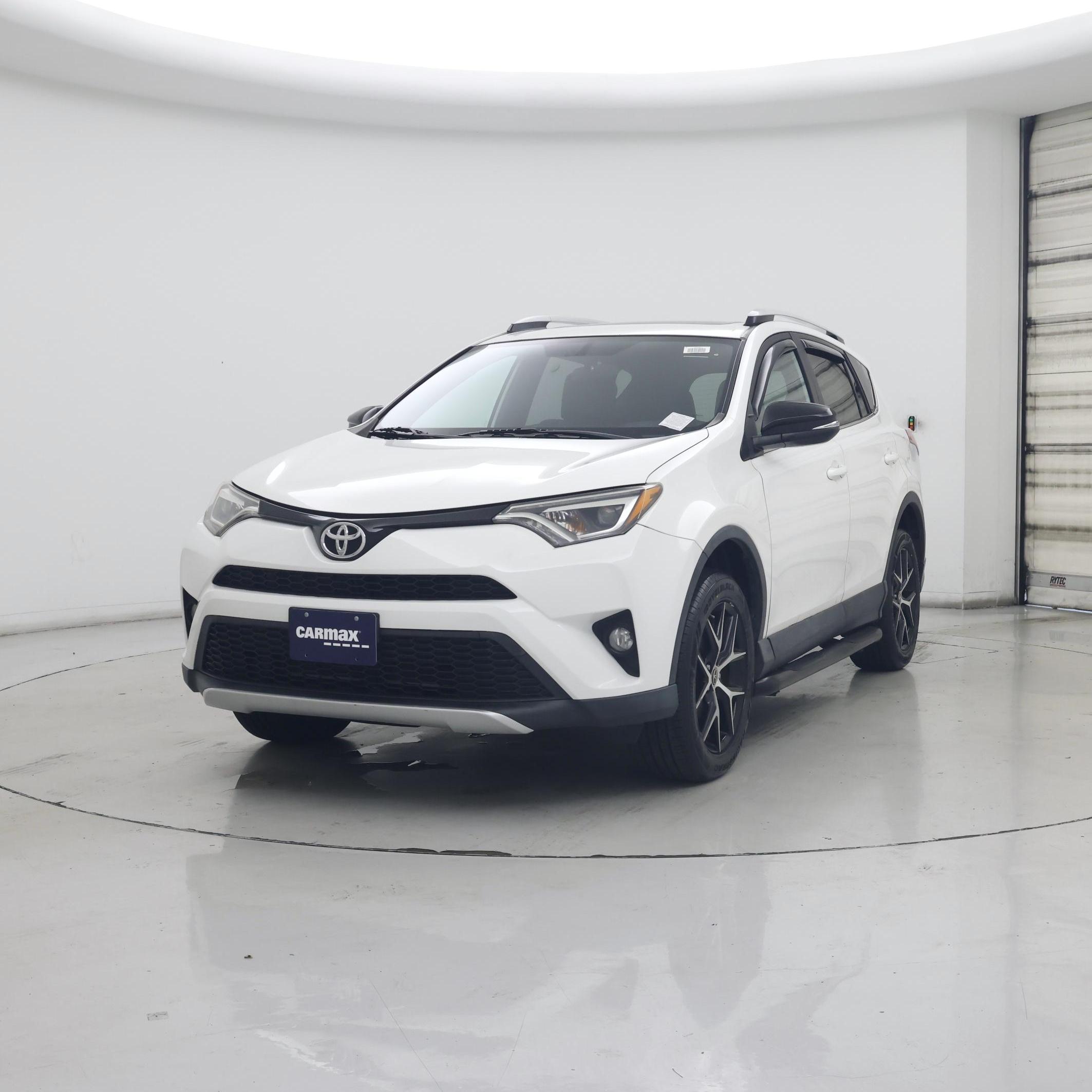 Thumbnail: 2016 Toyota RAV4 - 4