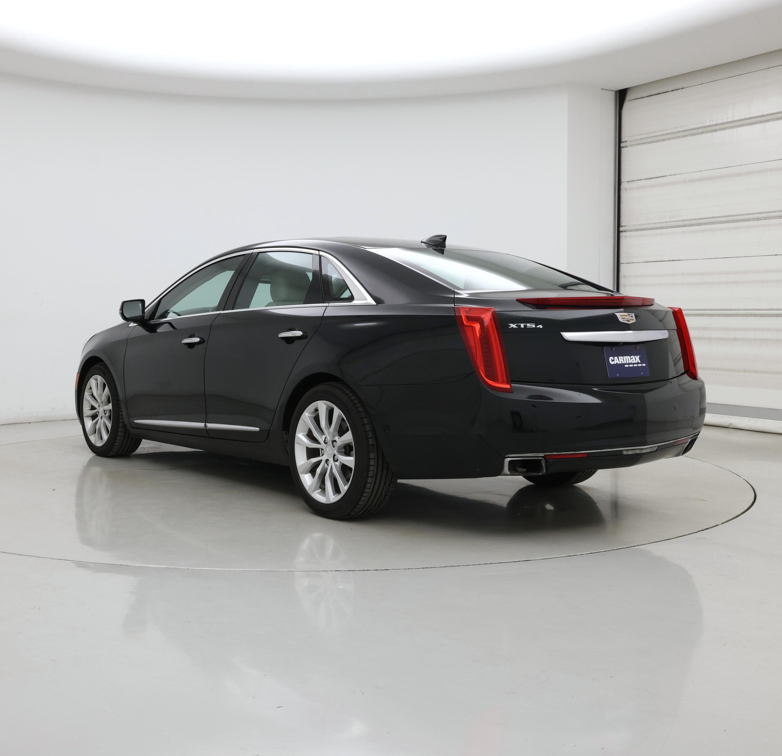 Thumbnail: 2016 Cadillac XTS - 2