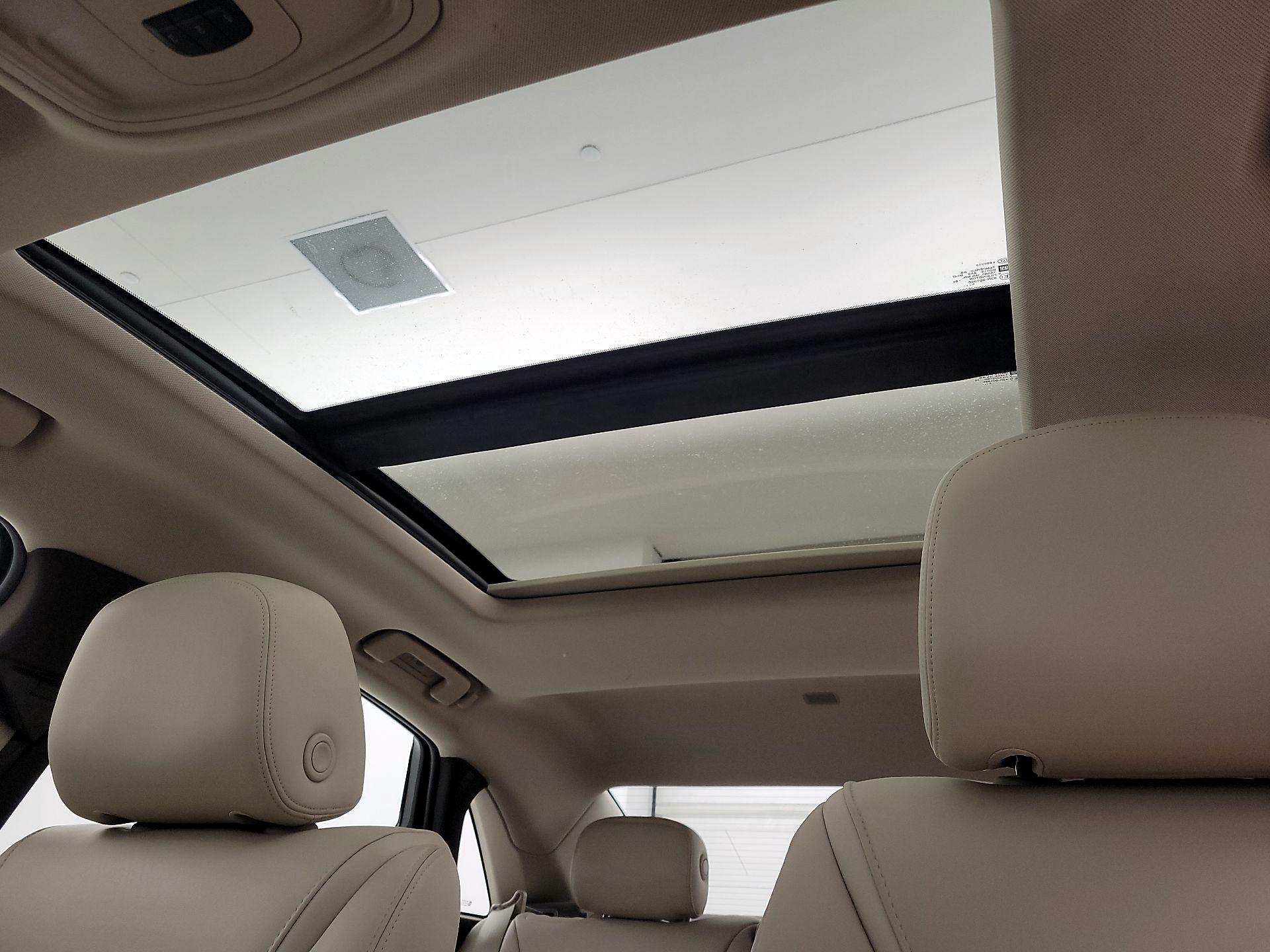 Thumbnail: 2016 Cadillac XTS - 20
